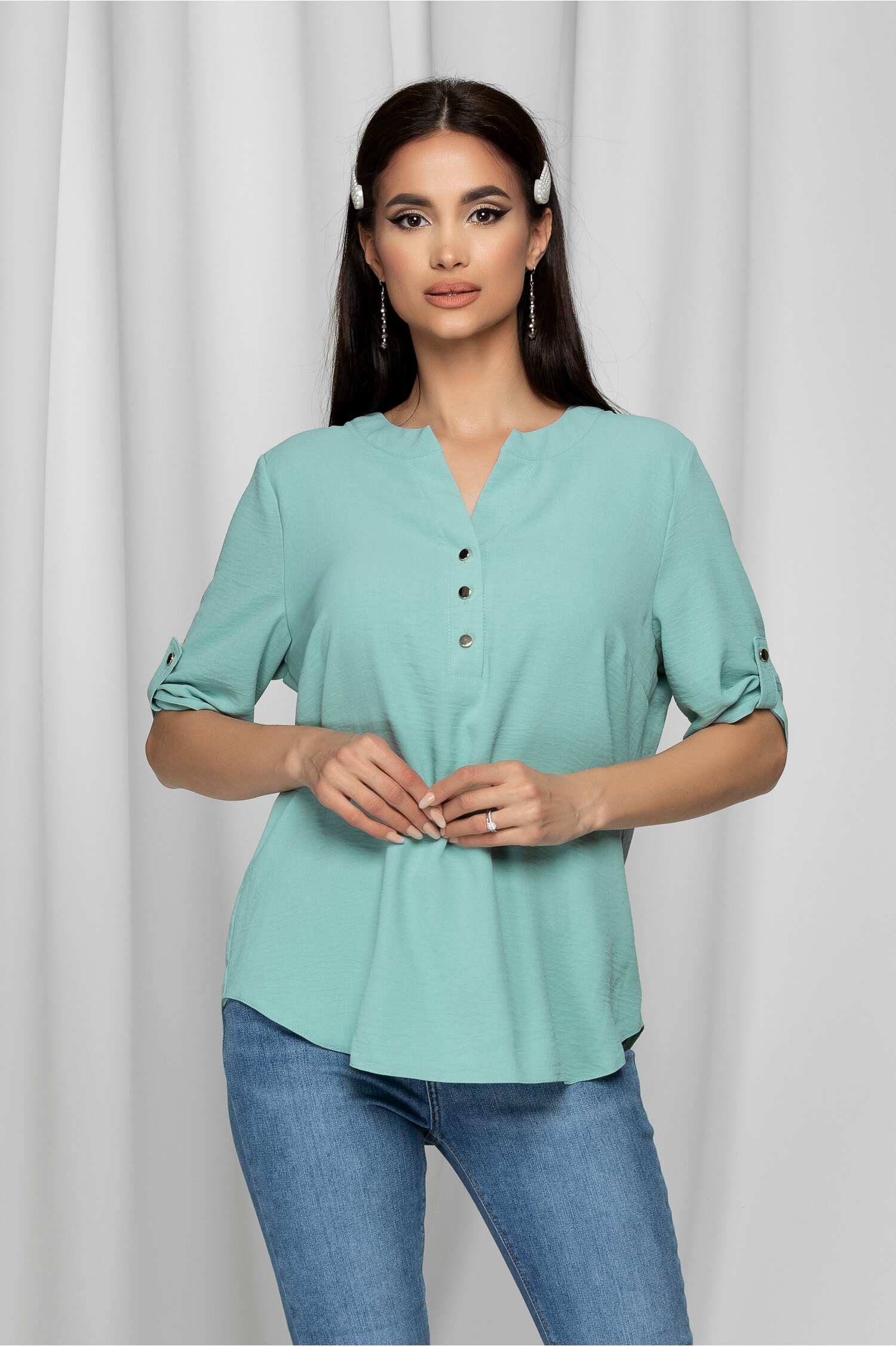 Bluza Caterina verde mint cu maneci scurte prinse cu nasturi