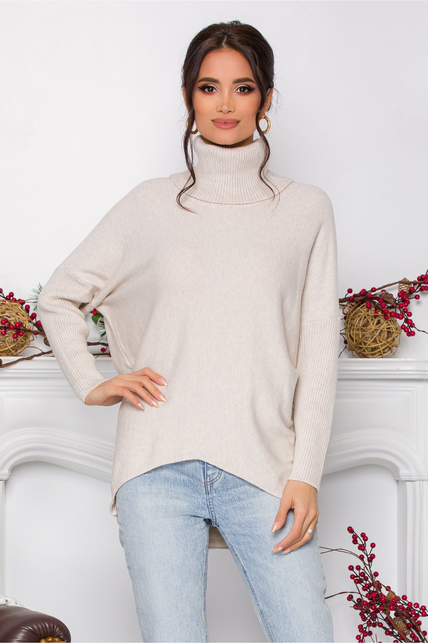 Bluza Daiana ivory din tricot cu textura reiata la guler si maneci
