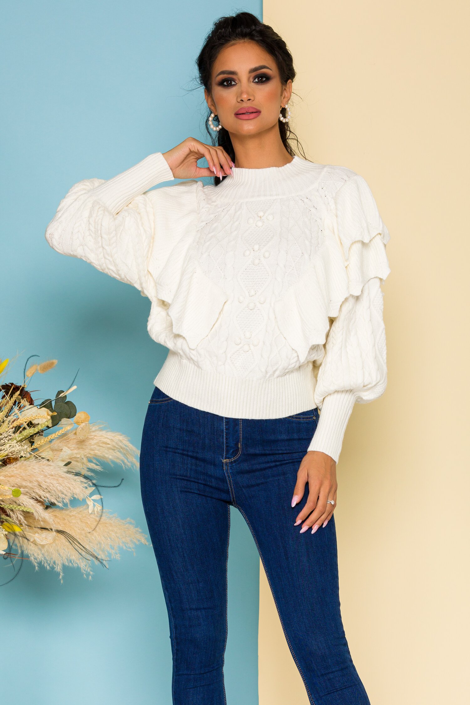 Bluza Inna ivoire cu volanase si modele deosebite