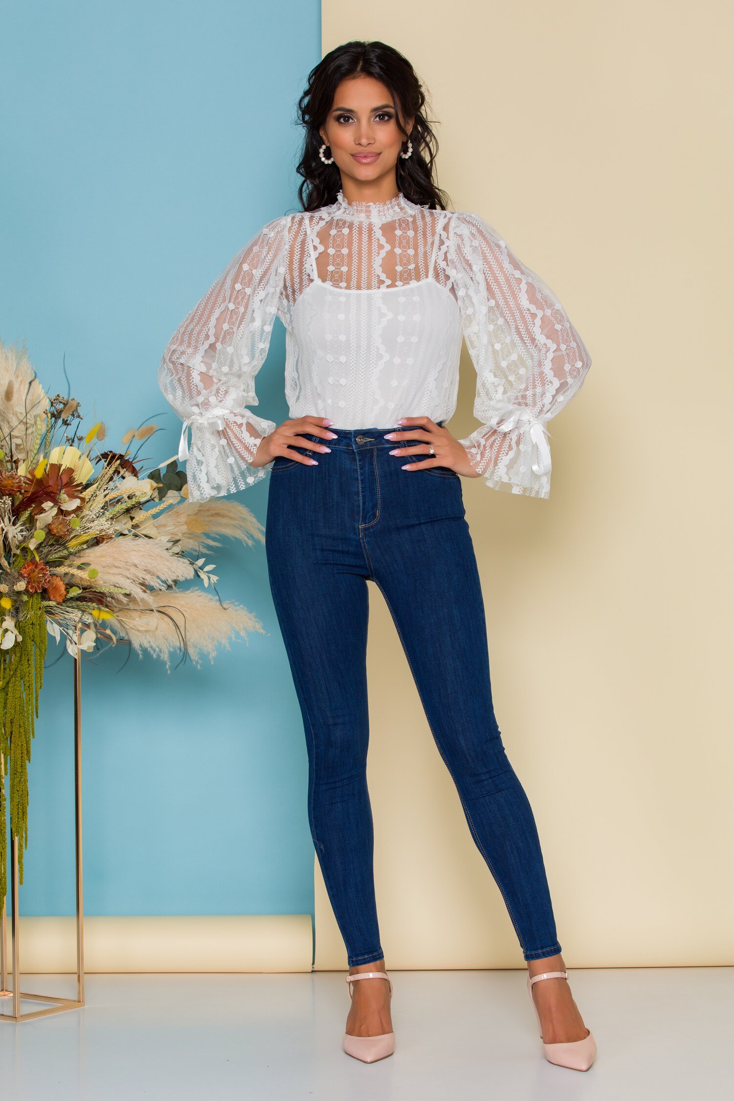 Bluza katy alba din dantela
