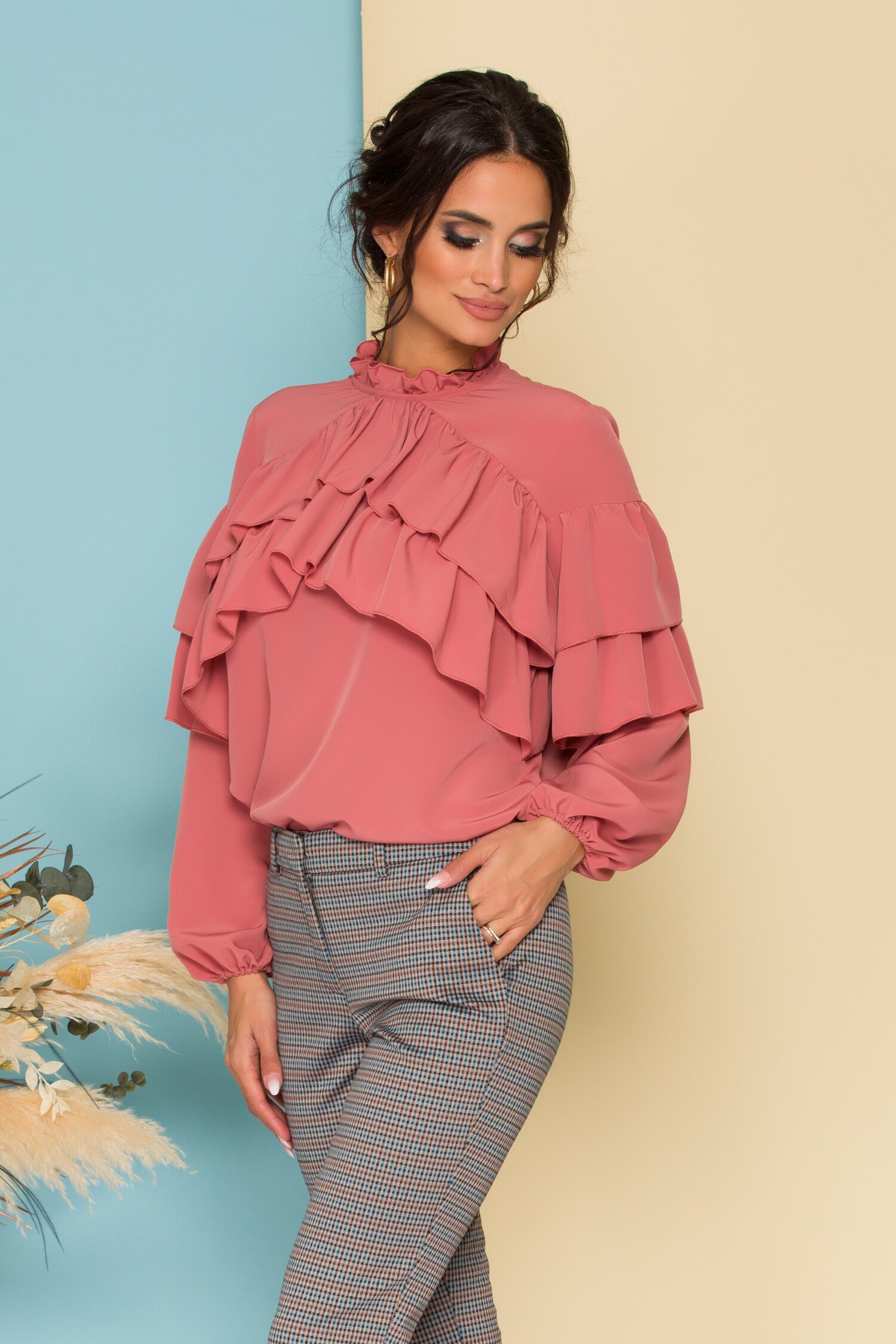 Bluza LaDonna by Catalin Botezatu roz coniac cu volane