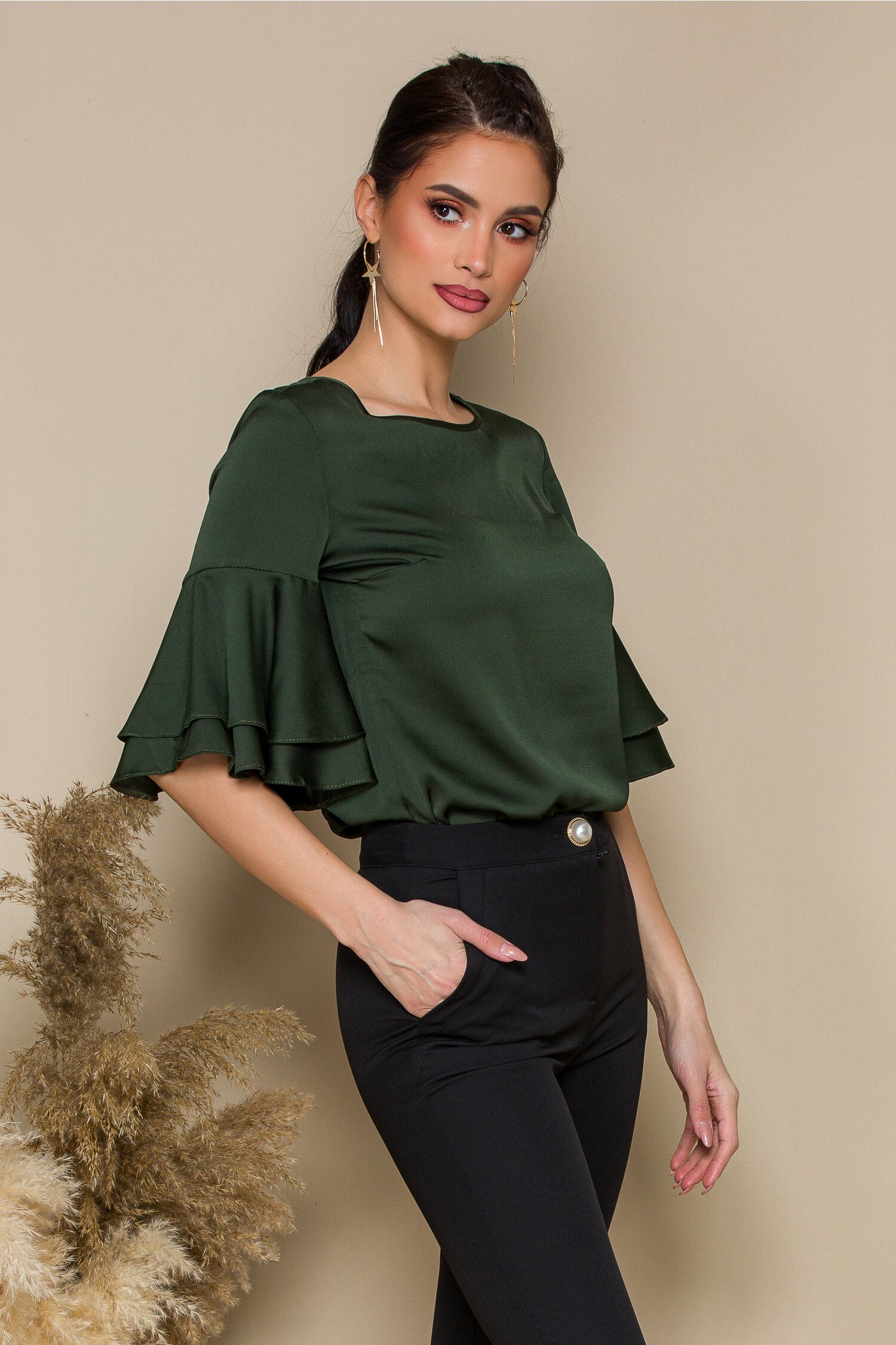 Bluza LaDonna kaki cu decupaj pe spate