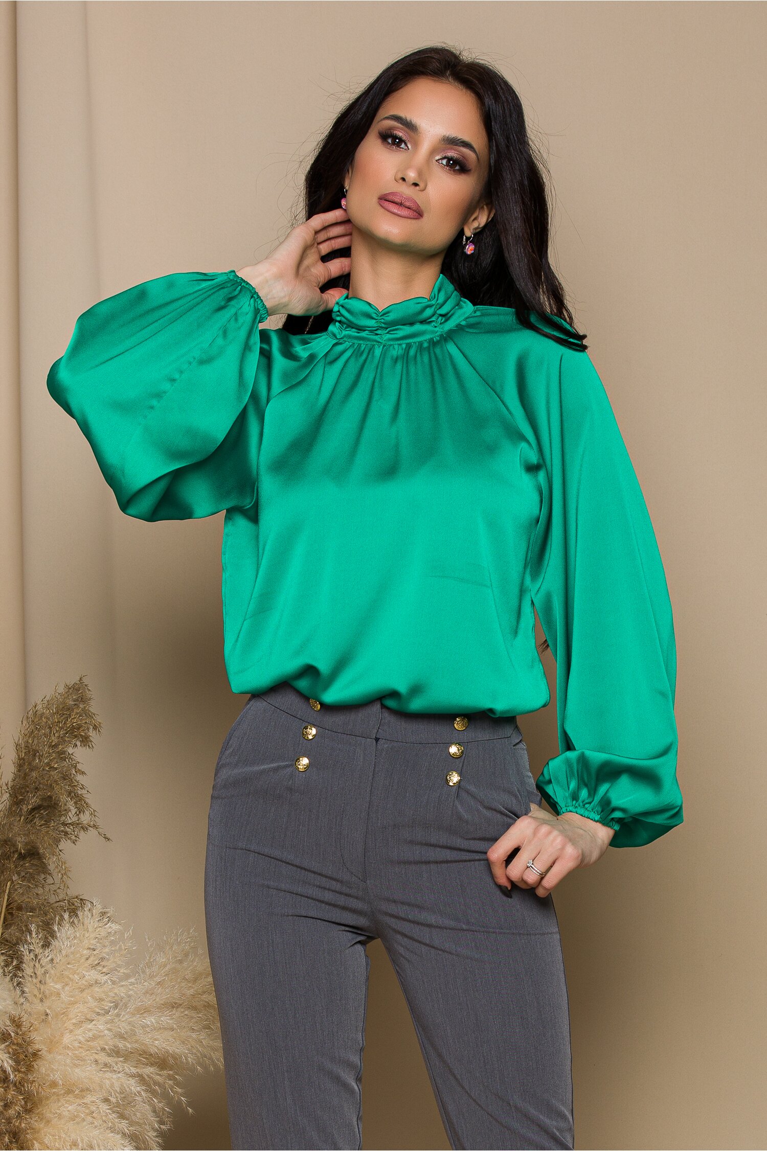 Bluza LaDonna verde cu design incretit la guler dyfashion.ro dyfashion.ro
