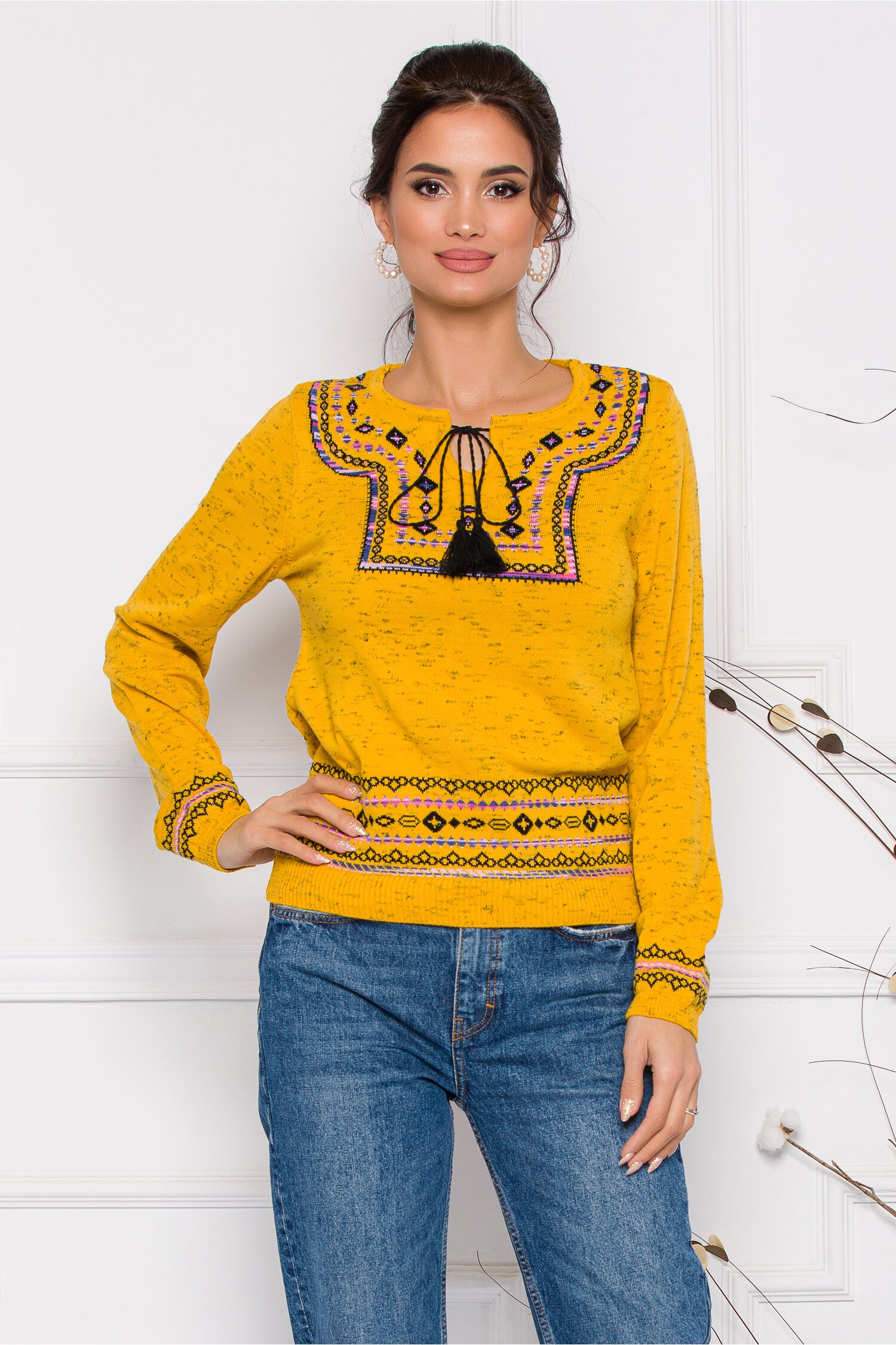 Bluza Mara galbena lejera cu imprimeu in stil traditional