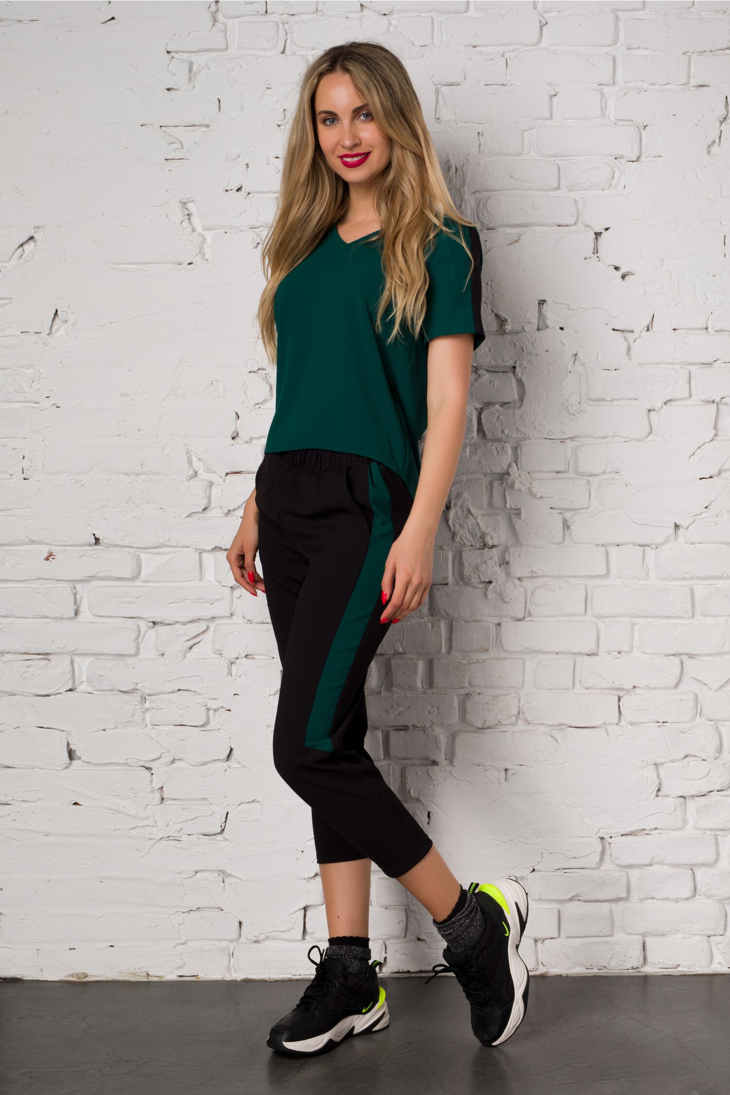 Compleu Ella Collection Valeria cu top verde si pantaloni negri