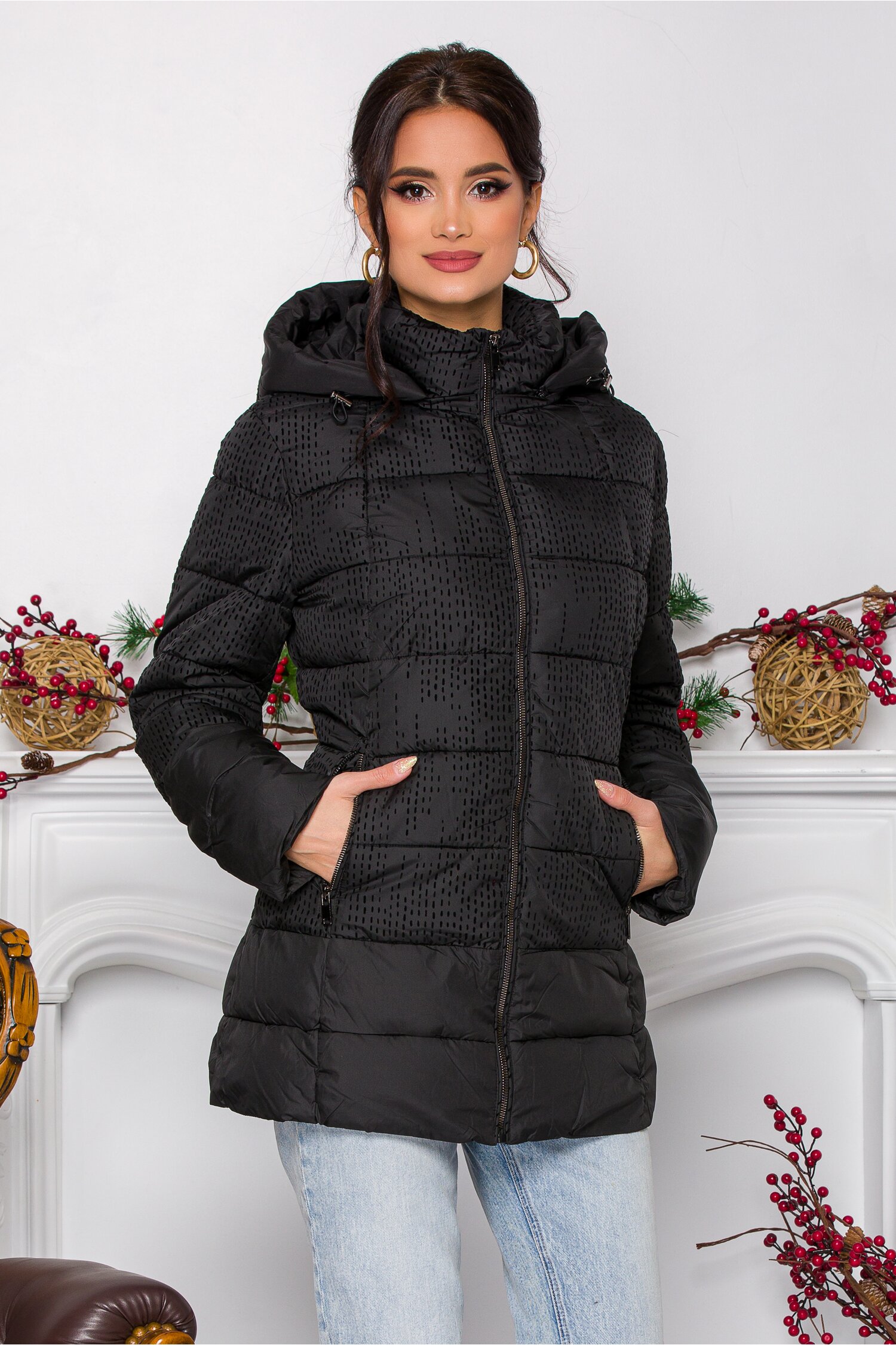 Geaca Marina neagra cu aplicatii catifelate si gluga detasabila