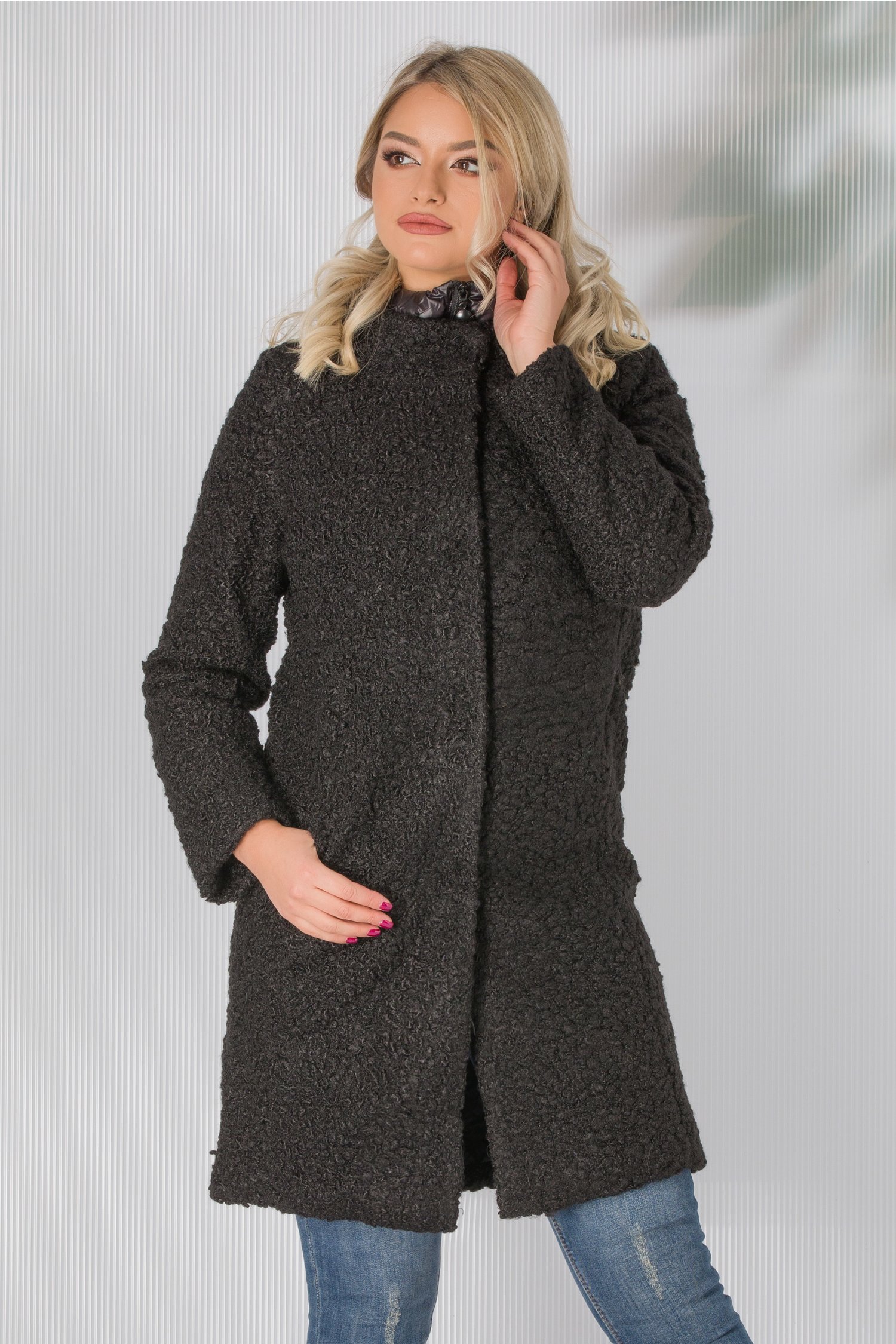 Jacheta dany neagra din blanita cu guler si bust din fas