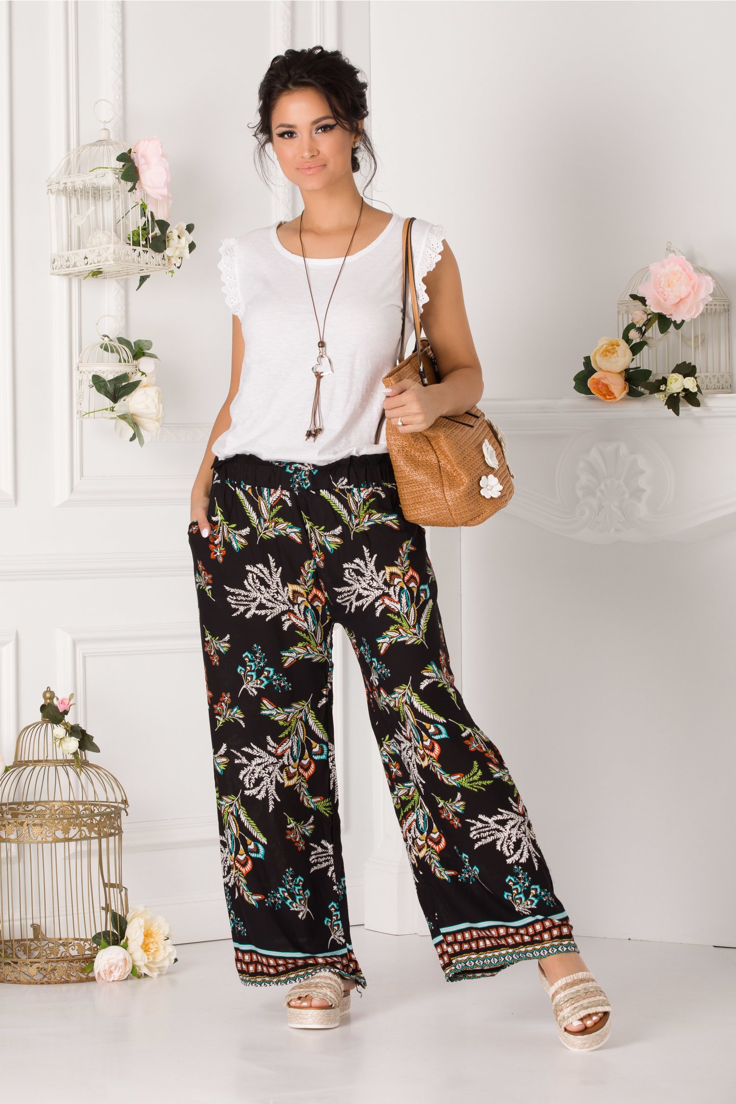 Pantaloni Debby negri vaporosi cu imprimeu divers