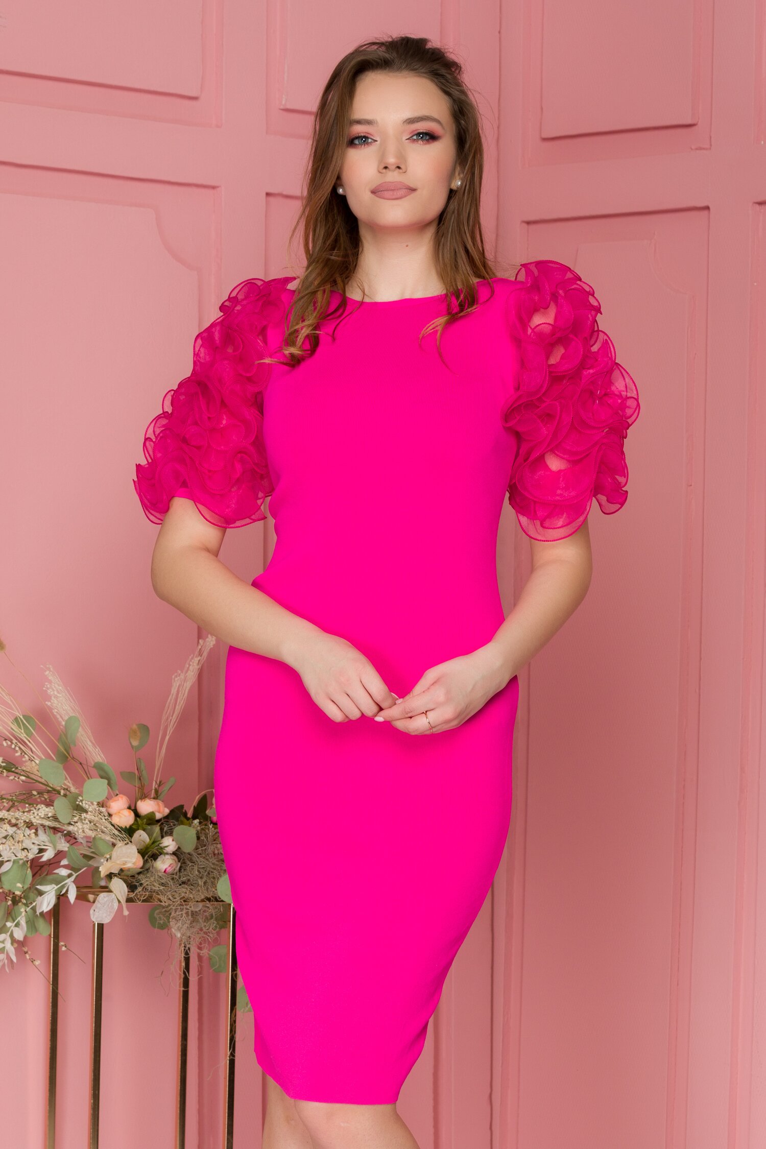 Rochie Allyson fucsia cu maneci bufante din organza