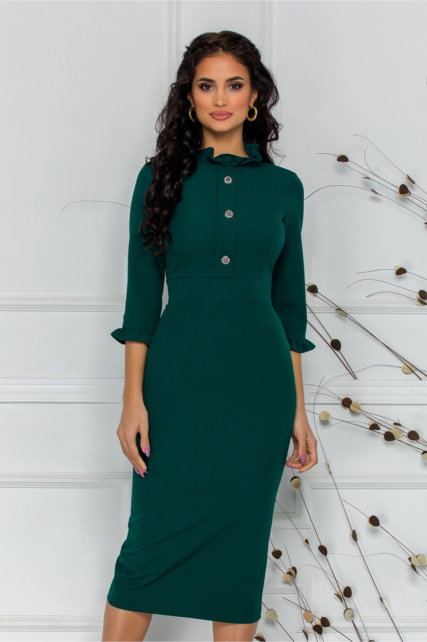 Rochie Ana verde cu nasturi la bust si volanase