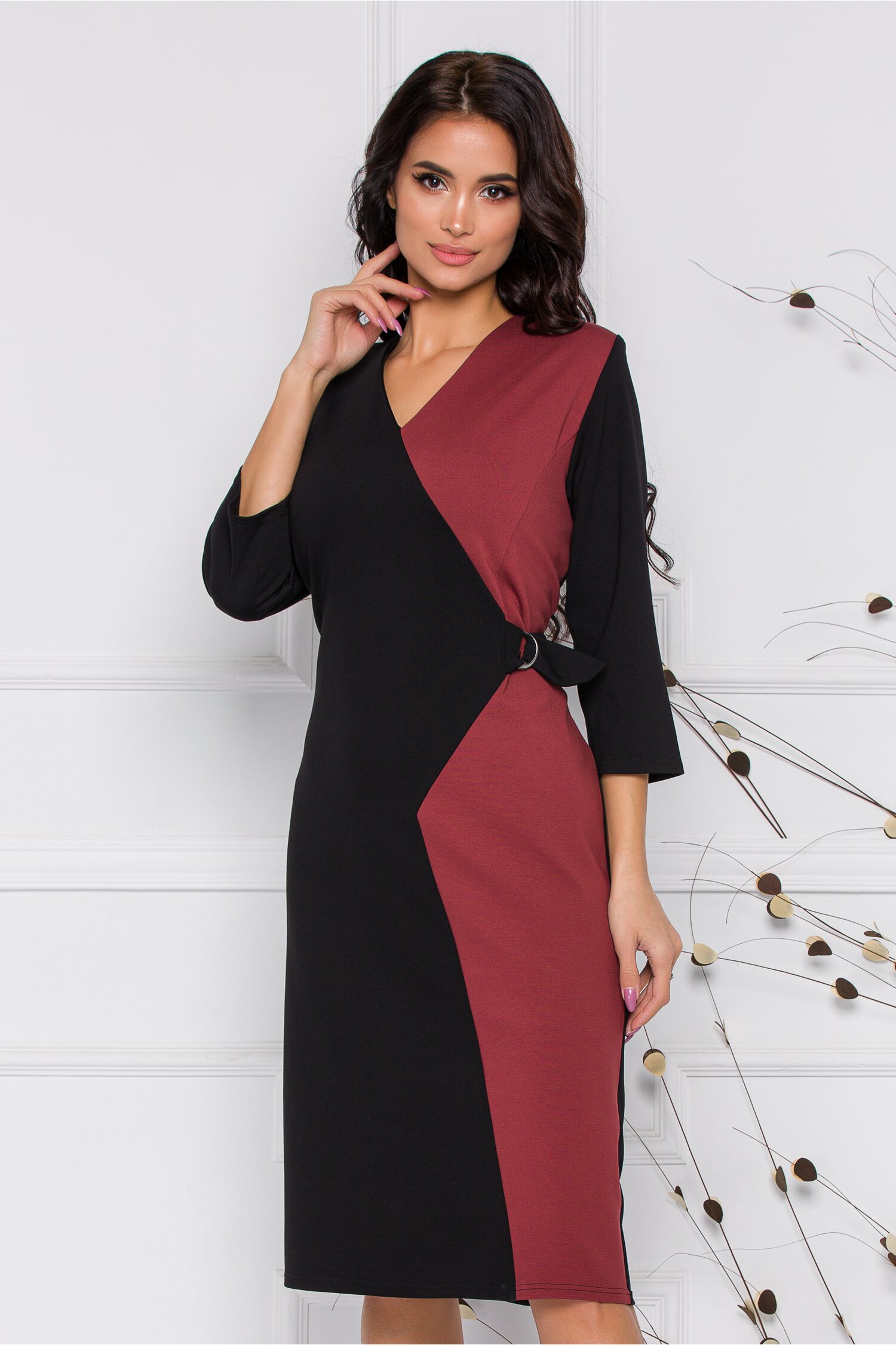 Rochie Anastasia negru cu caramiziu si design petrecut