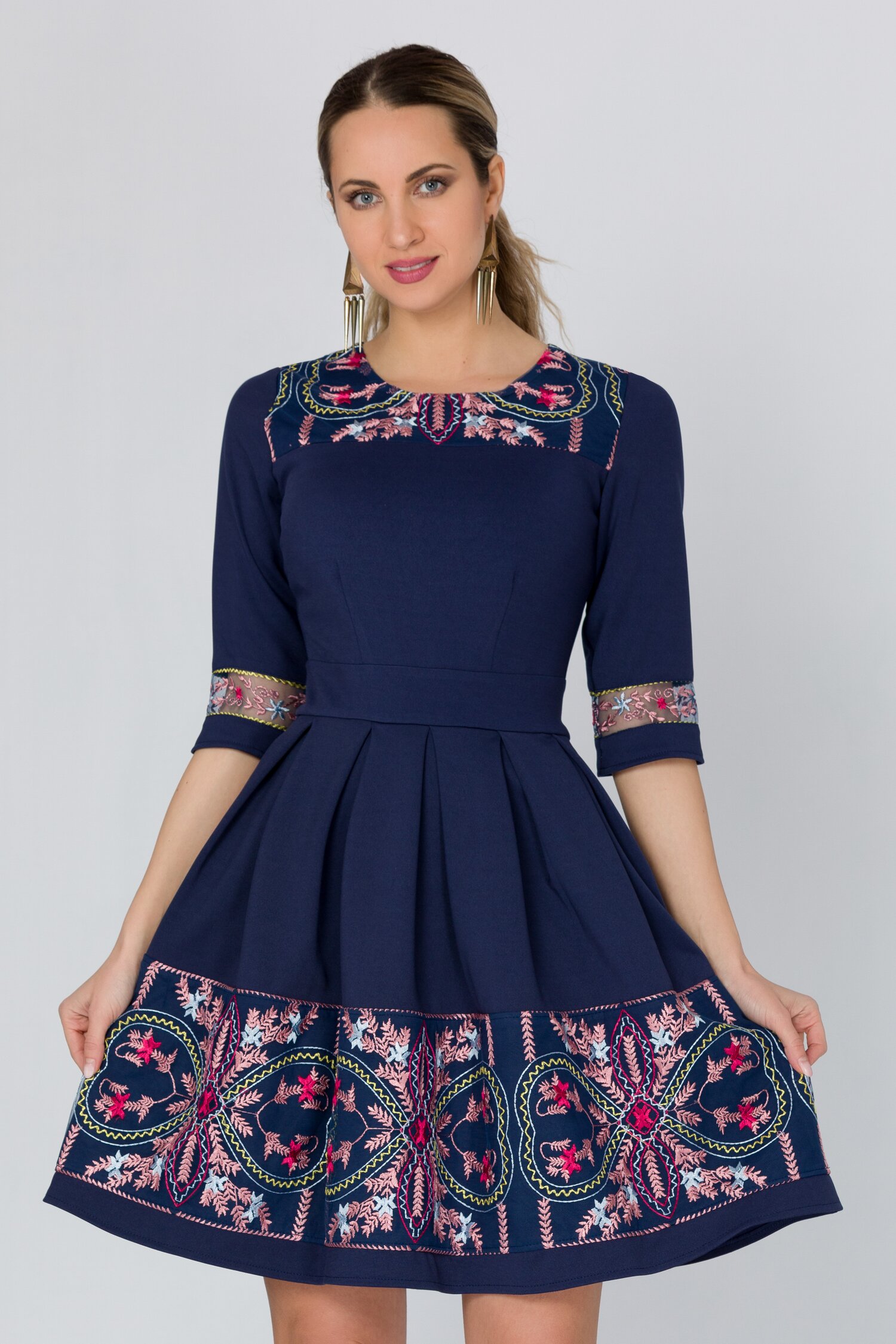Rochie Angy bleumarin cu broderie florala