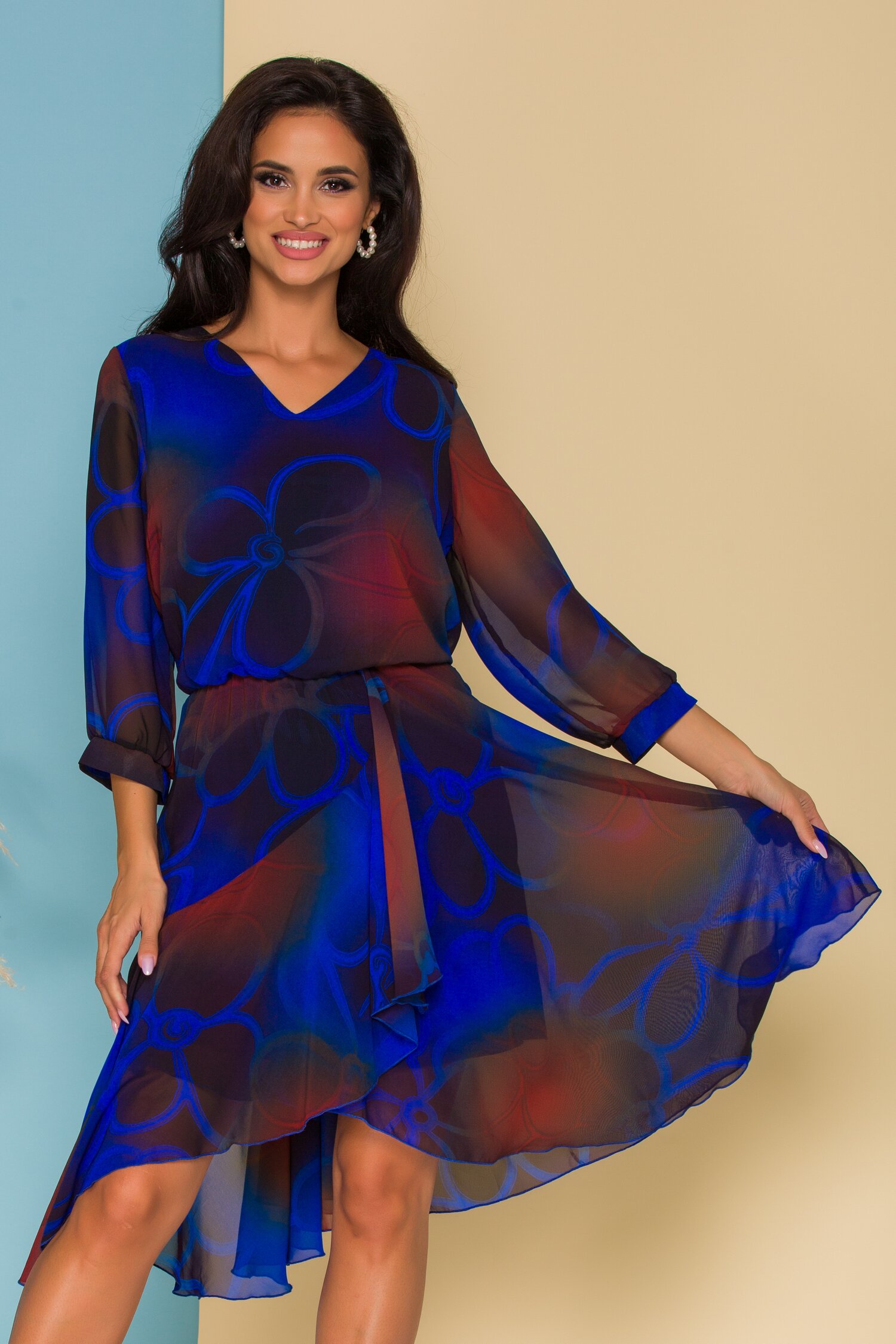 Rochie Bella cu imprimeuri albastre si desgin petrecut pe fusta