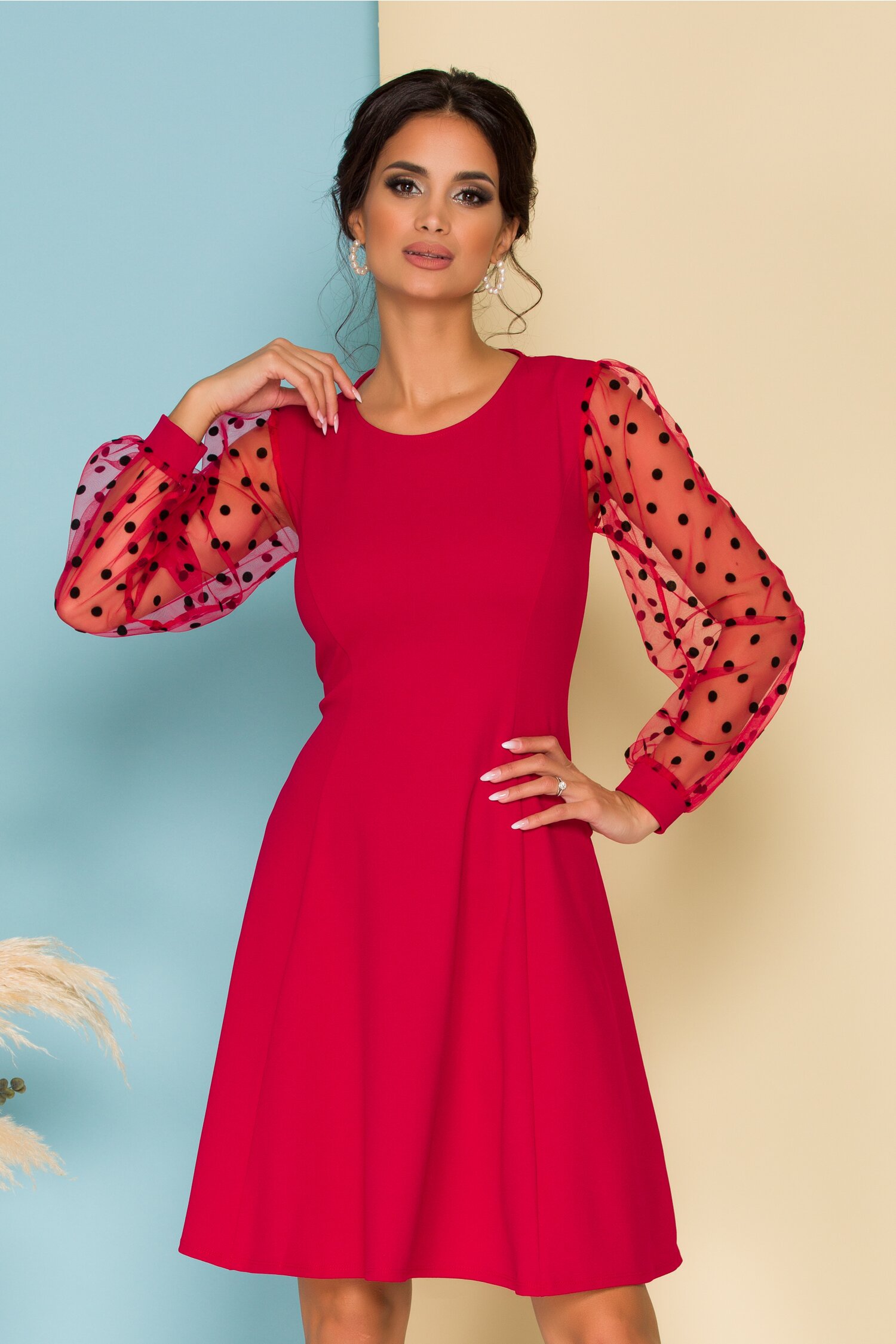 Rochie Carina rosie cu maneci din tull cu buline catifelate