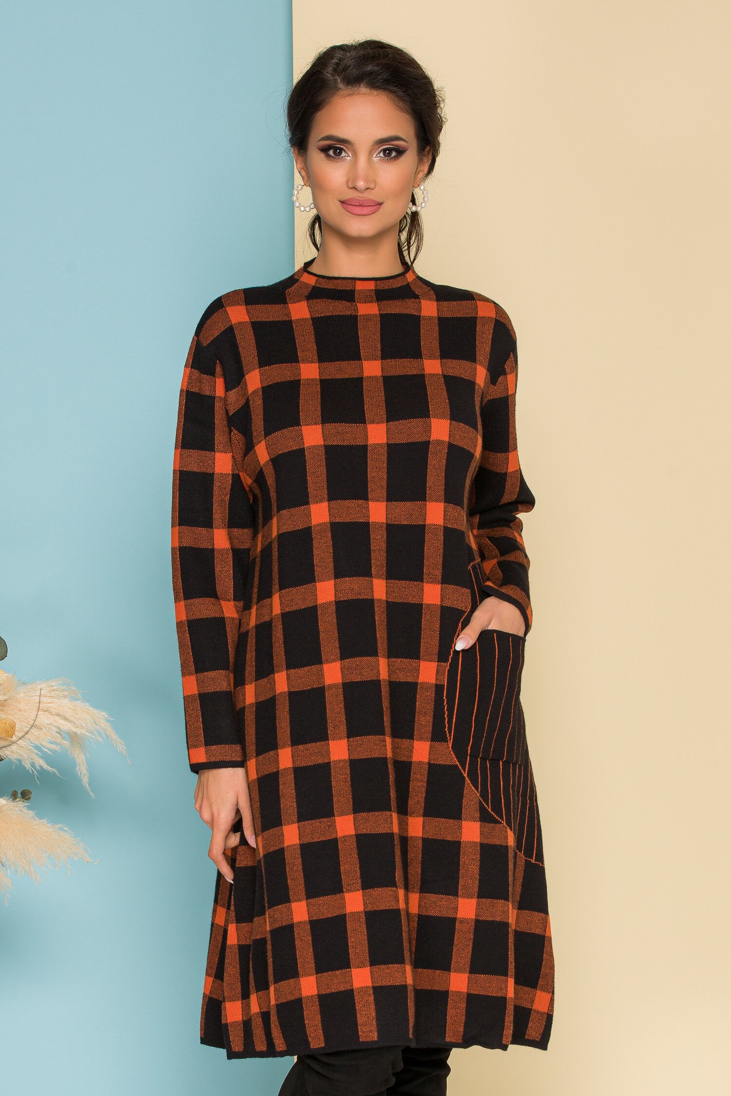 Rochie Carmen caramizie cu carouri negre