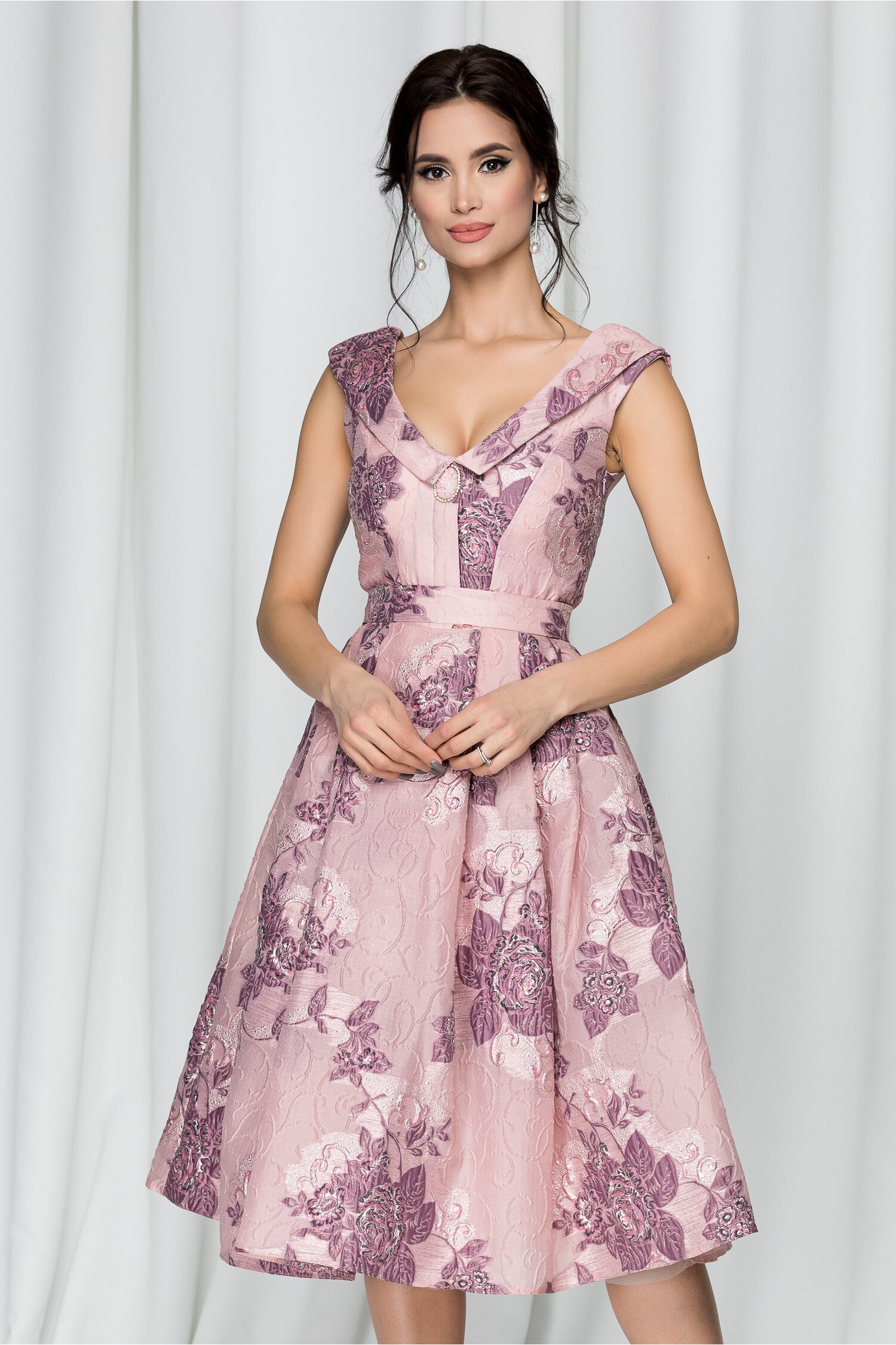 Rochie clarisa roz din jacard cu imprimeu floral 3d