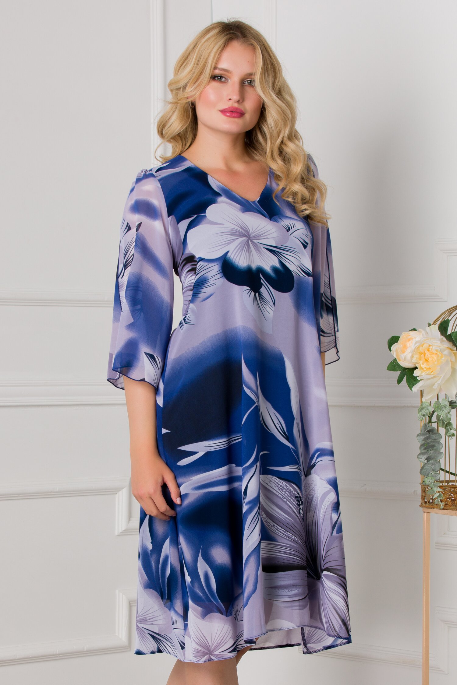 Rochie Cory lejera bleumarin cu imprimeuri florale