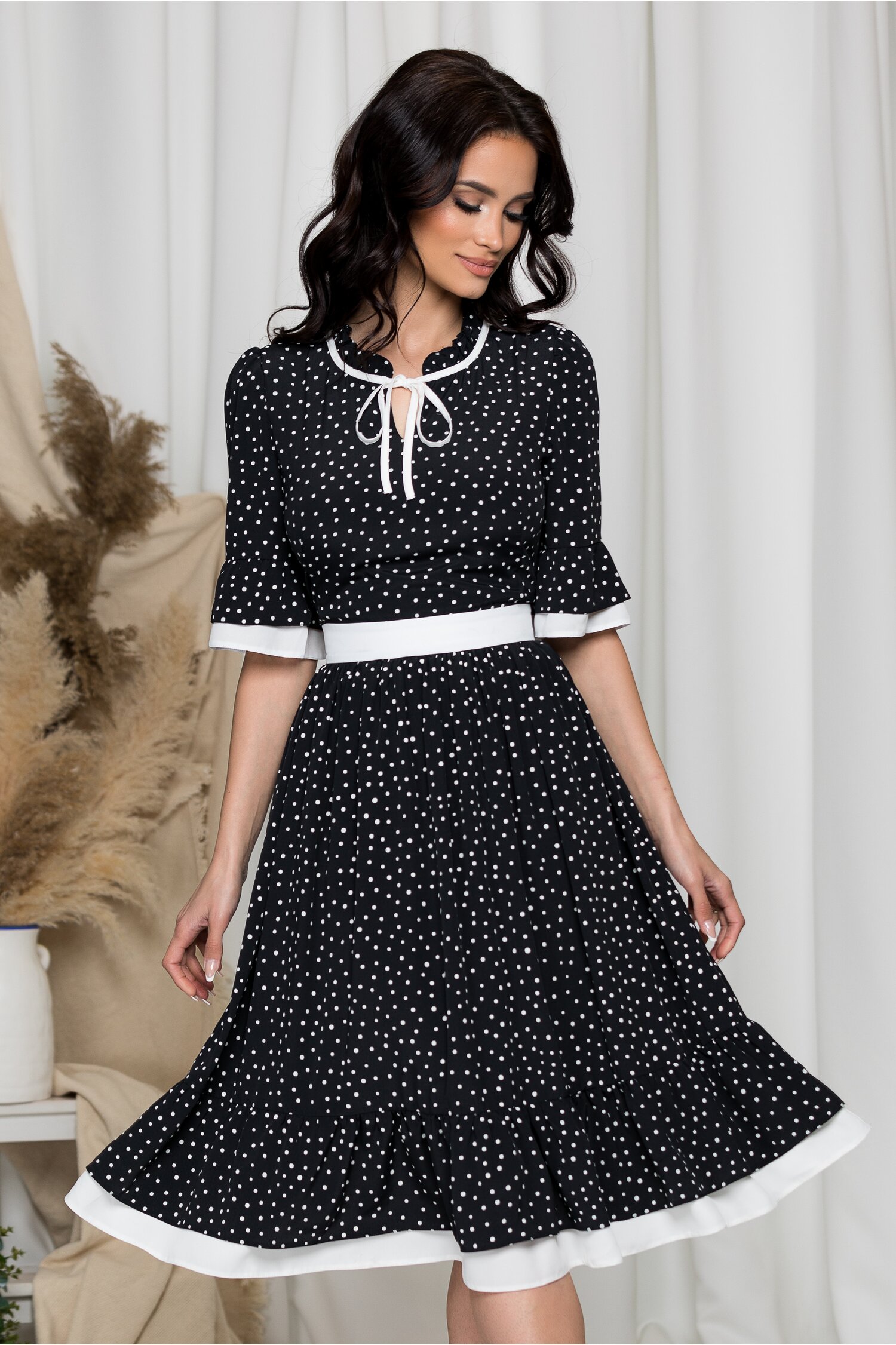 Rochie Daisy neagra cu buline albe