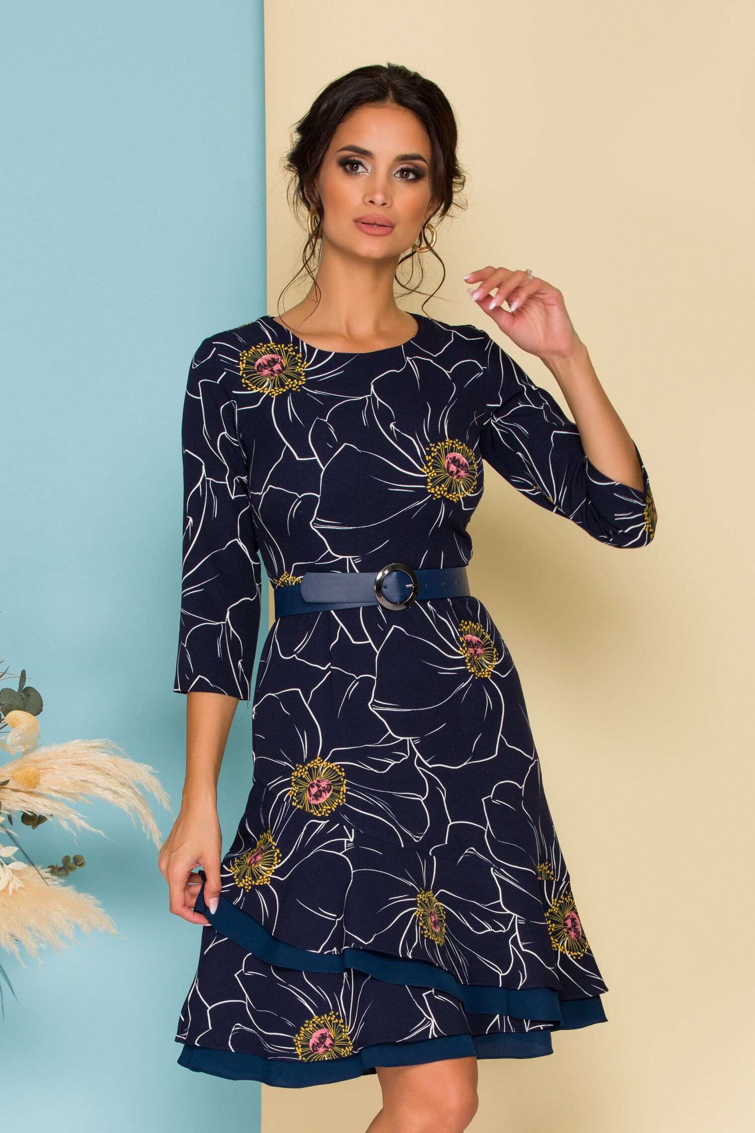 Rochie Daria bleumarin cu imprimeu floral si curea in talie