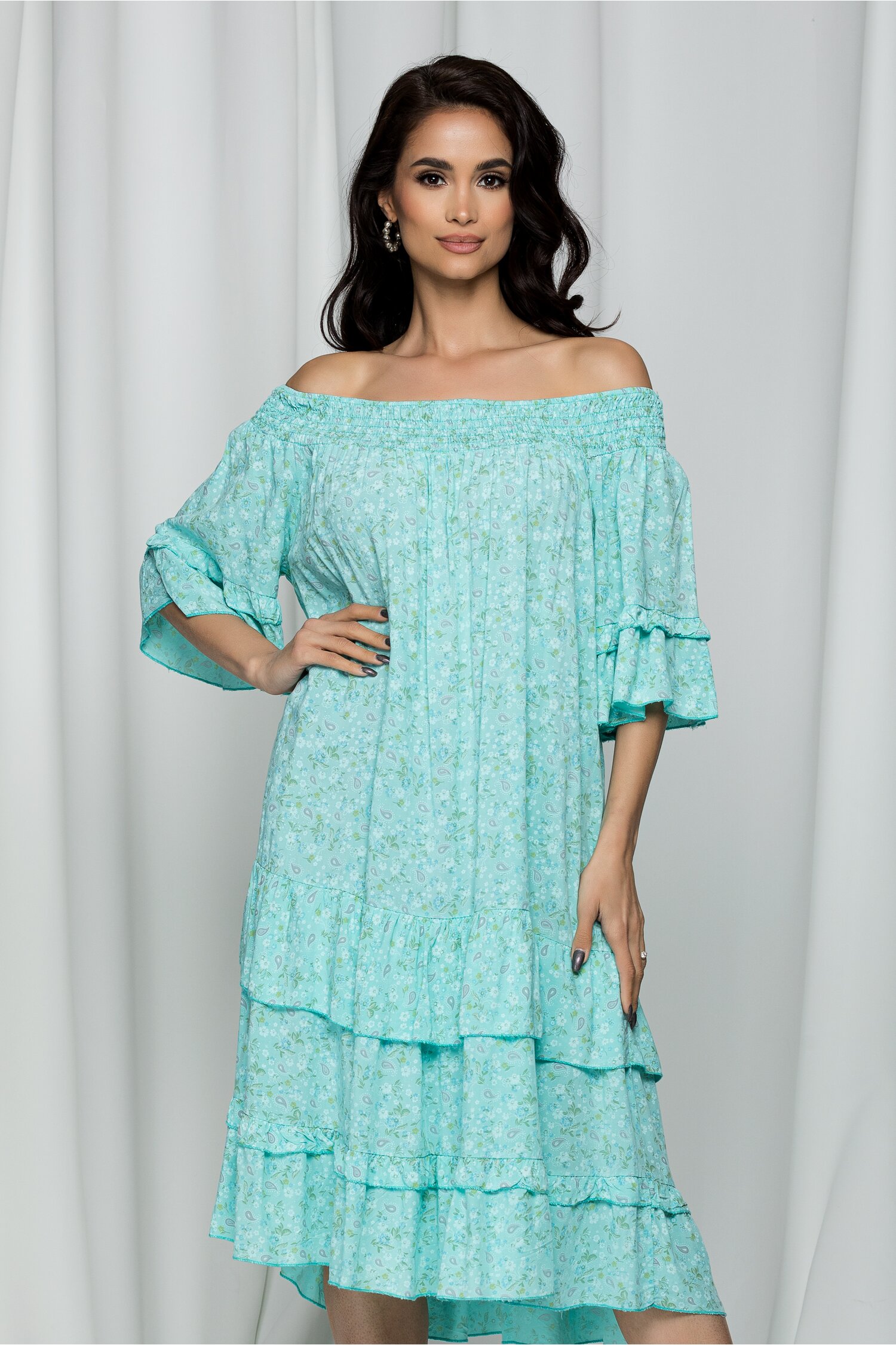 Rochie Davina verde mint cu volanse la baza si imprimeu floral