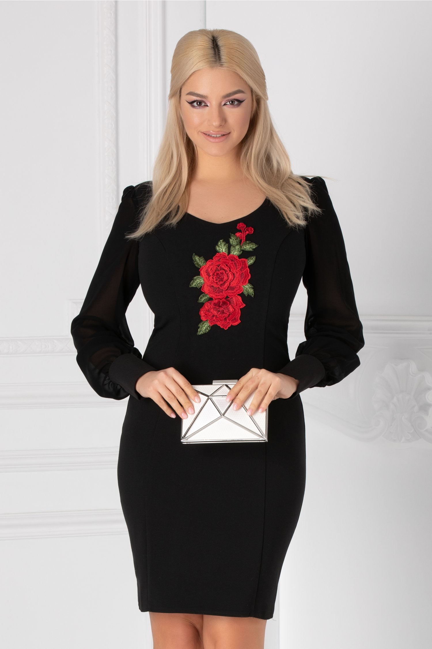 Rochie elegance neagra cu broderie si maneci din voal