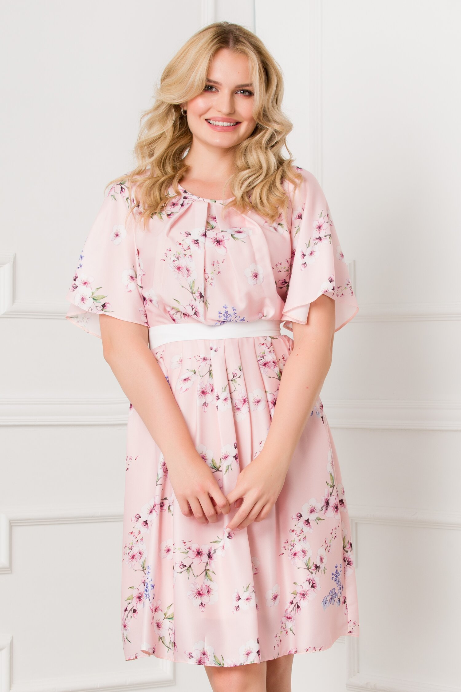 Rochie Elize roz pal cu imprimeu floral pastelat