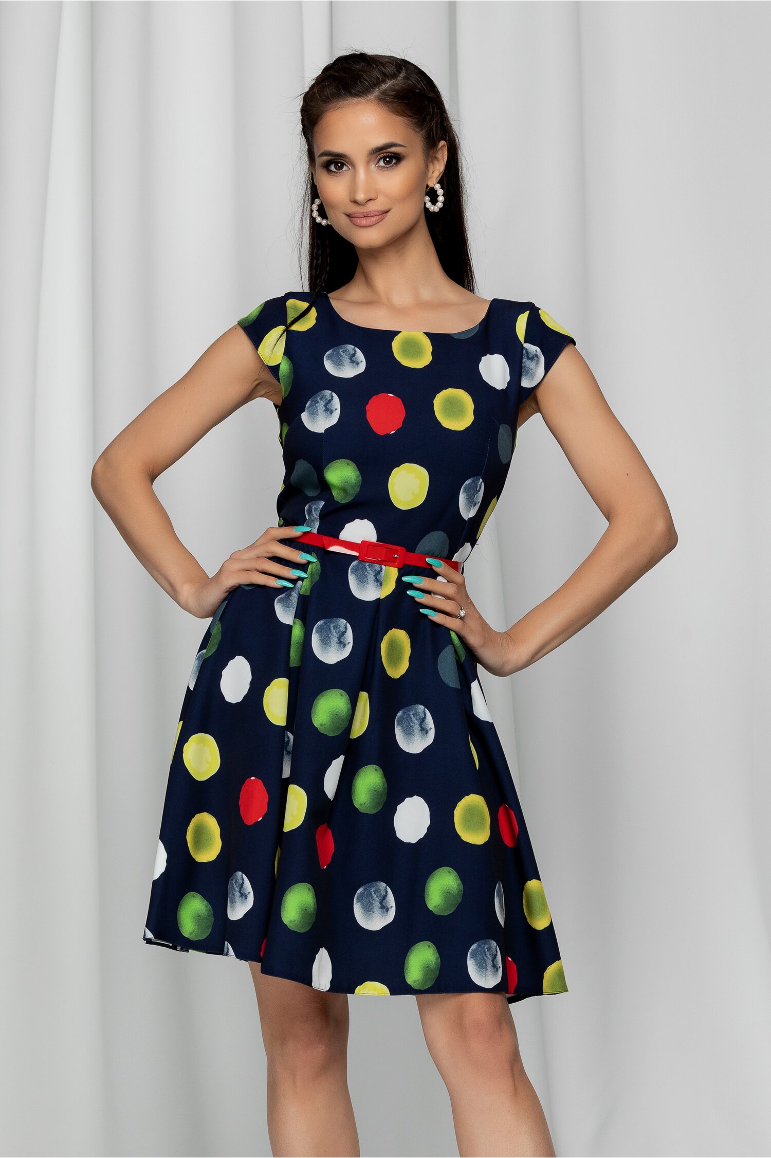 Rochie ella bleumarin cu buline multicolore si curea in talie