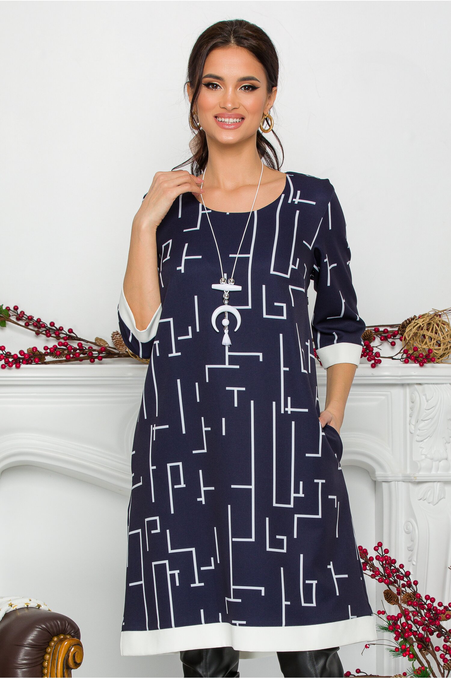 Rochie Ella bleumarin cu motive geometrice