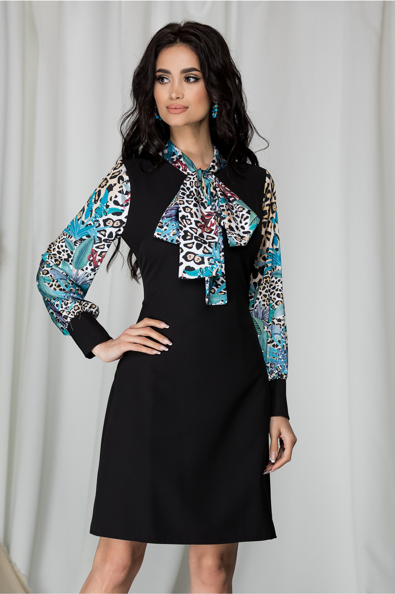 Rochie Ella Collection Luiza neagra imprimeu floral si animal print