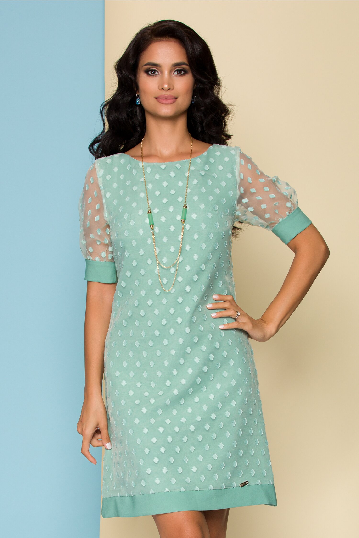 Rochie Farma verde cu organza pe fata si motive geometrice