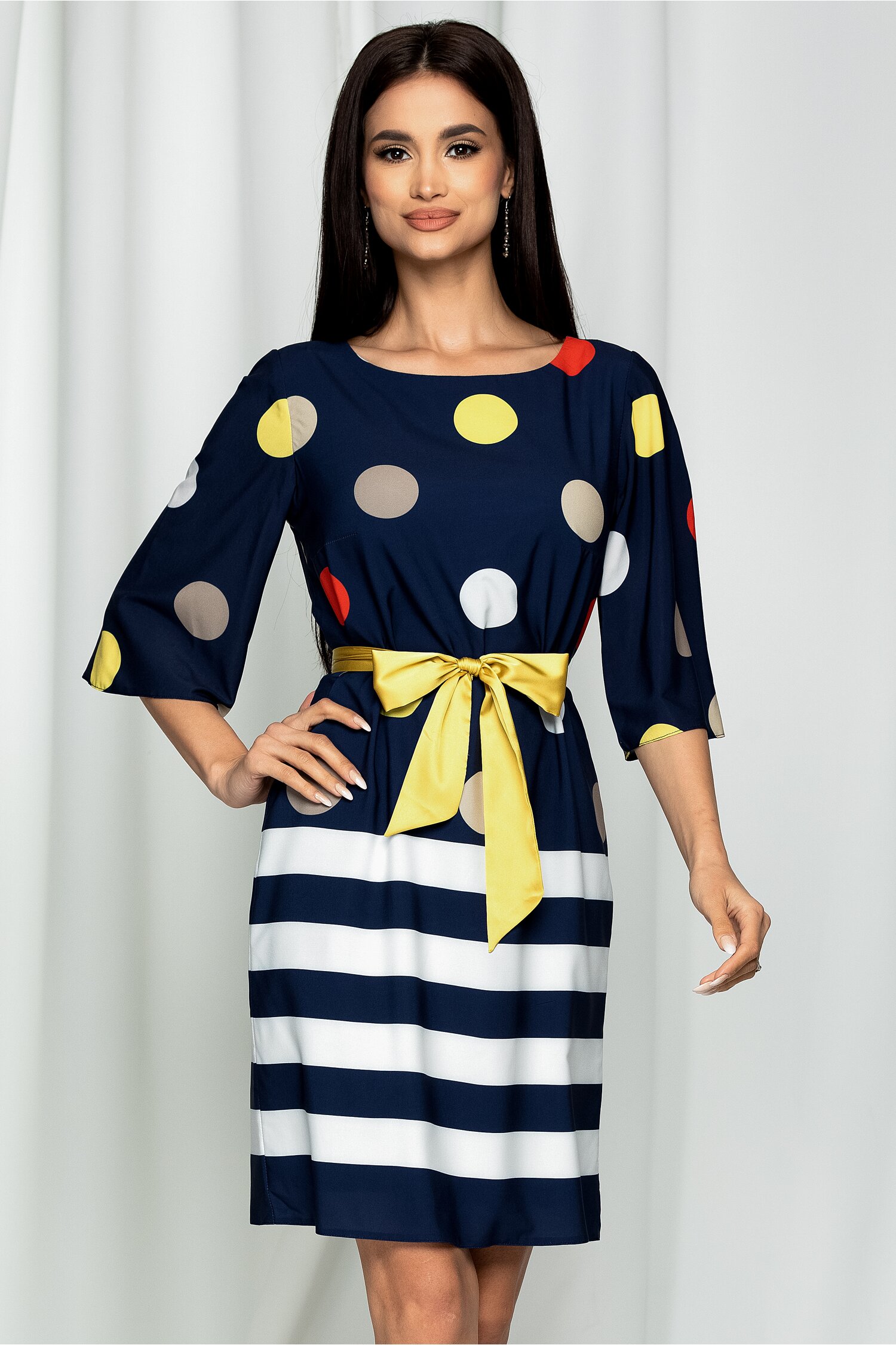 Rochie georgette bleumarin cu maneci trei sferturi si buline