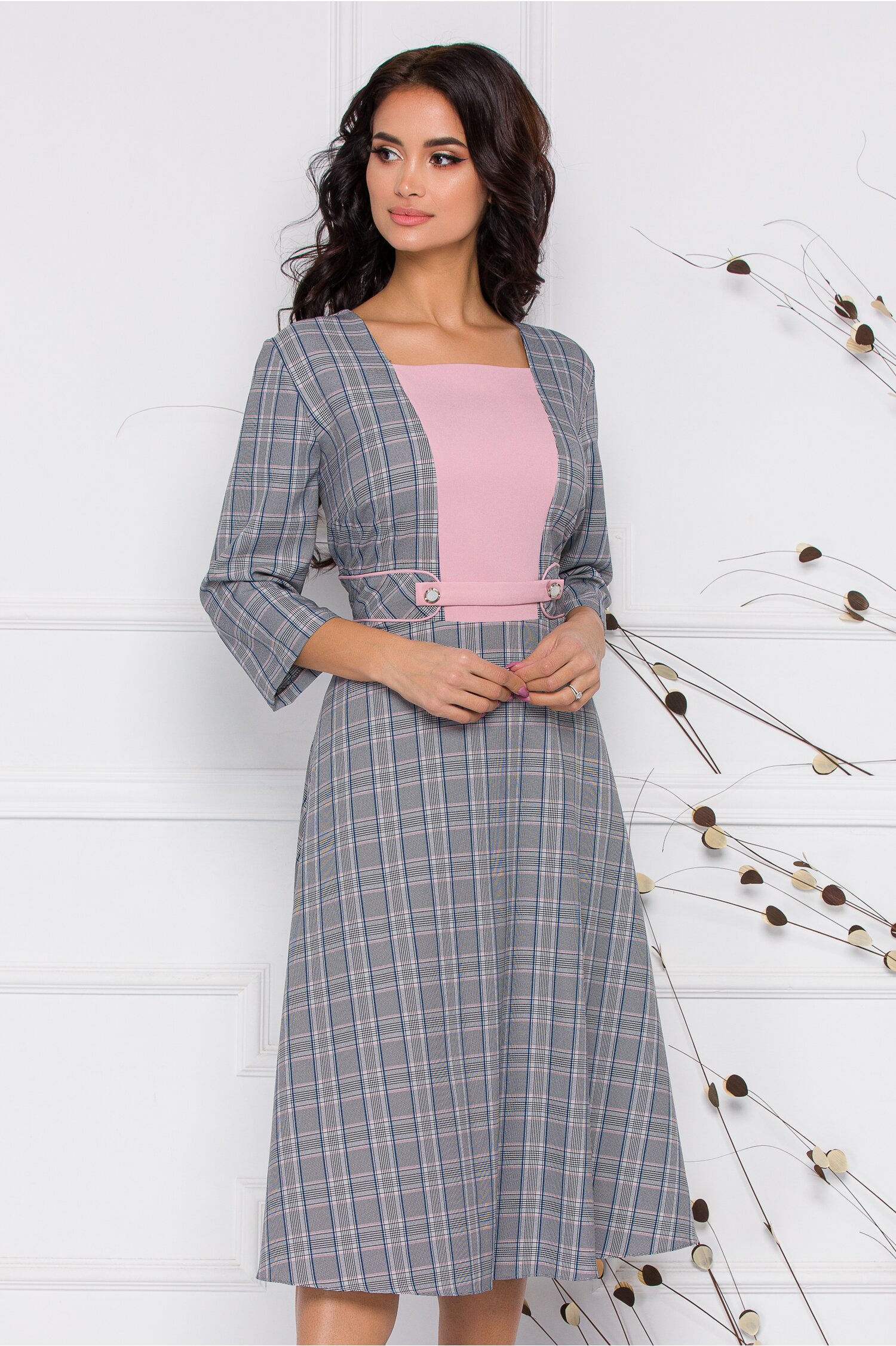 Rochie Greta gri cu carouri roz