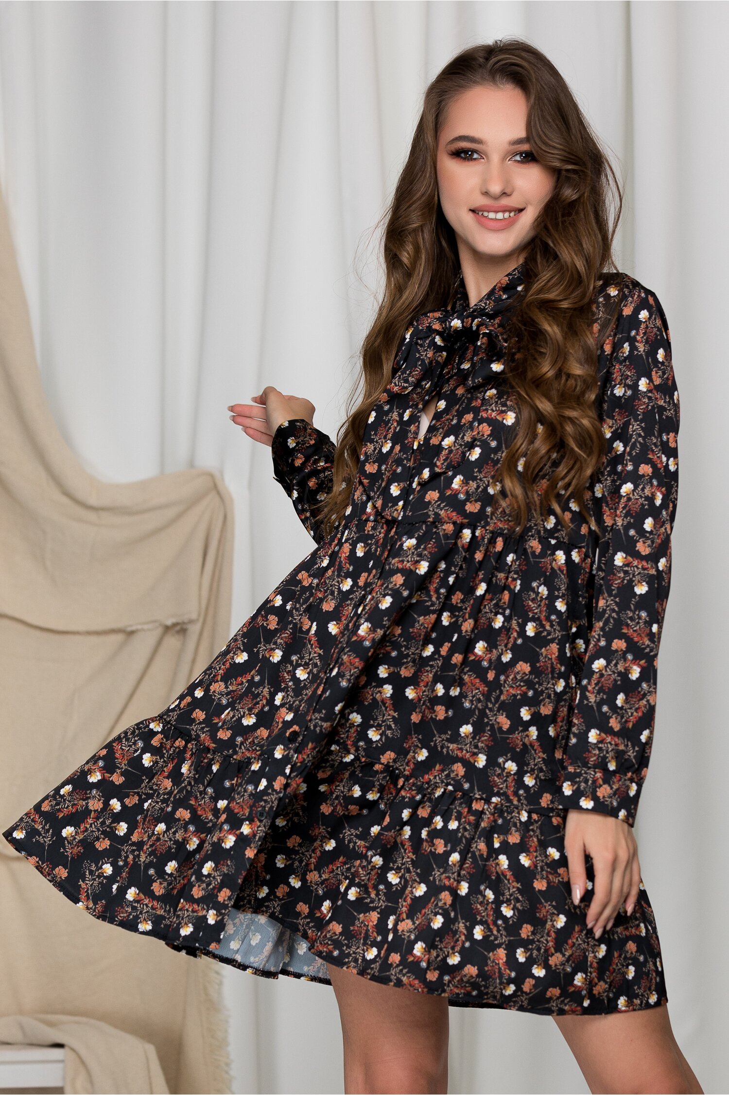 Rochie iris neagra cu imprimeu floral