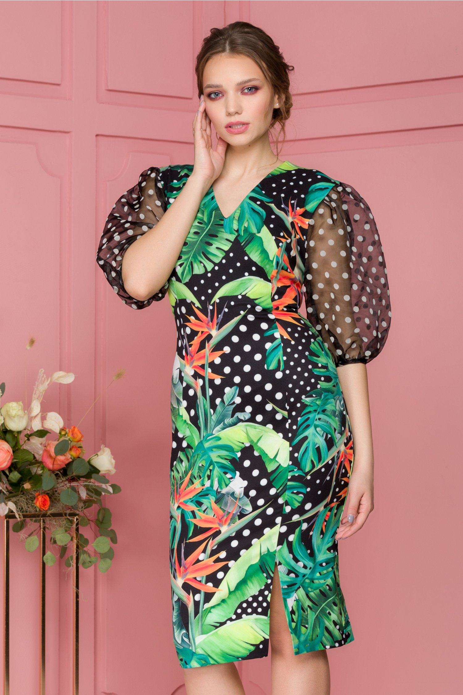 Rochie Jane neagra cu imprimeu tropical si buline albe
