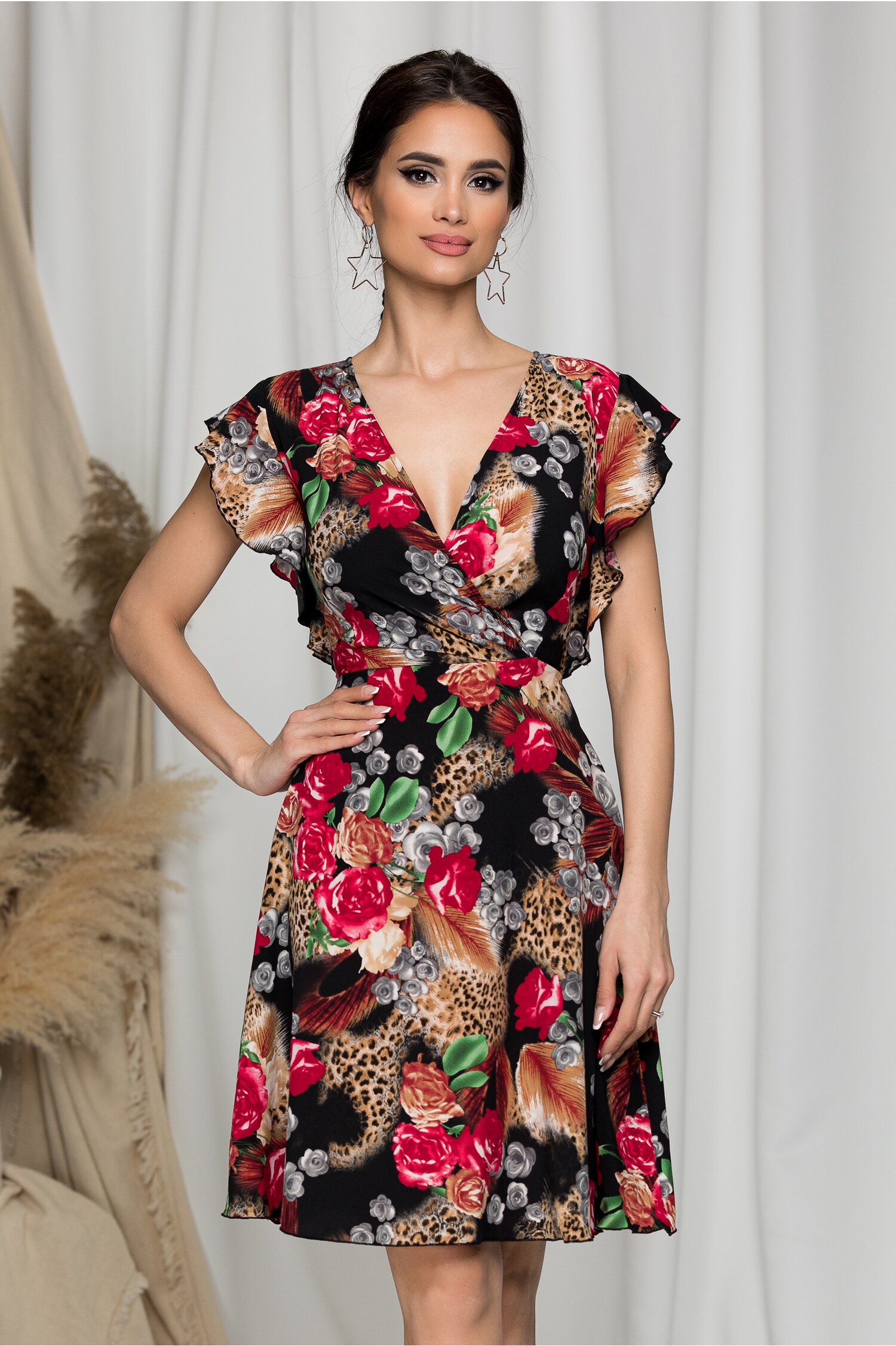 Rochie juliette neagra cu animal print si trandafiri rosii
