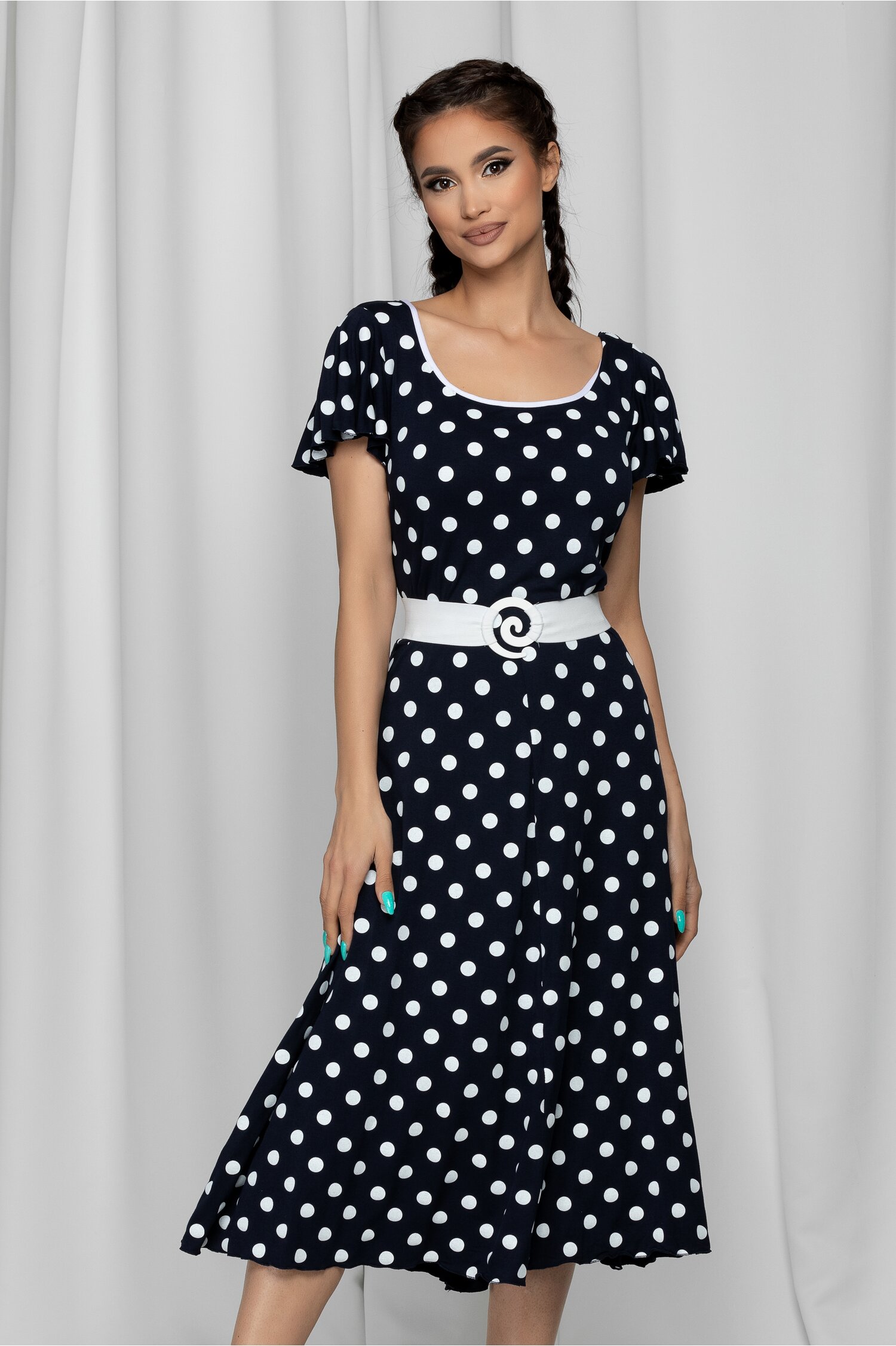Rochie karina bleumarin si buline si maneci scurte