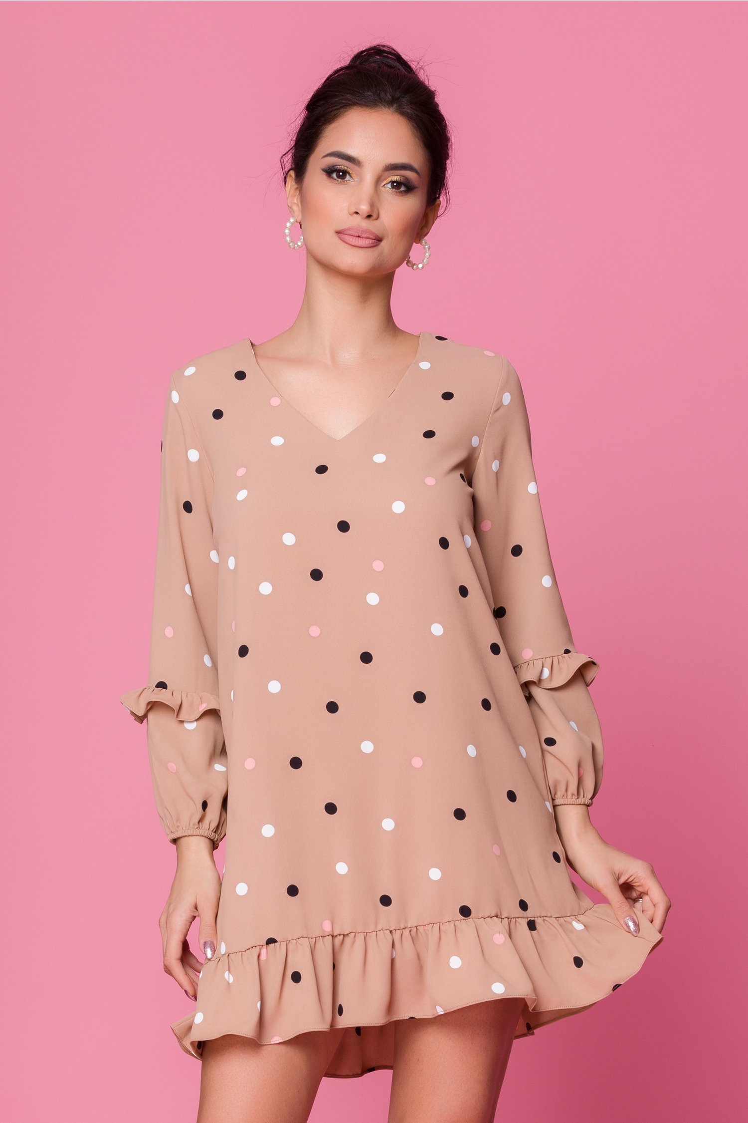 Rochie lara bej cu buline multicolore