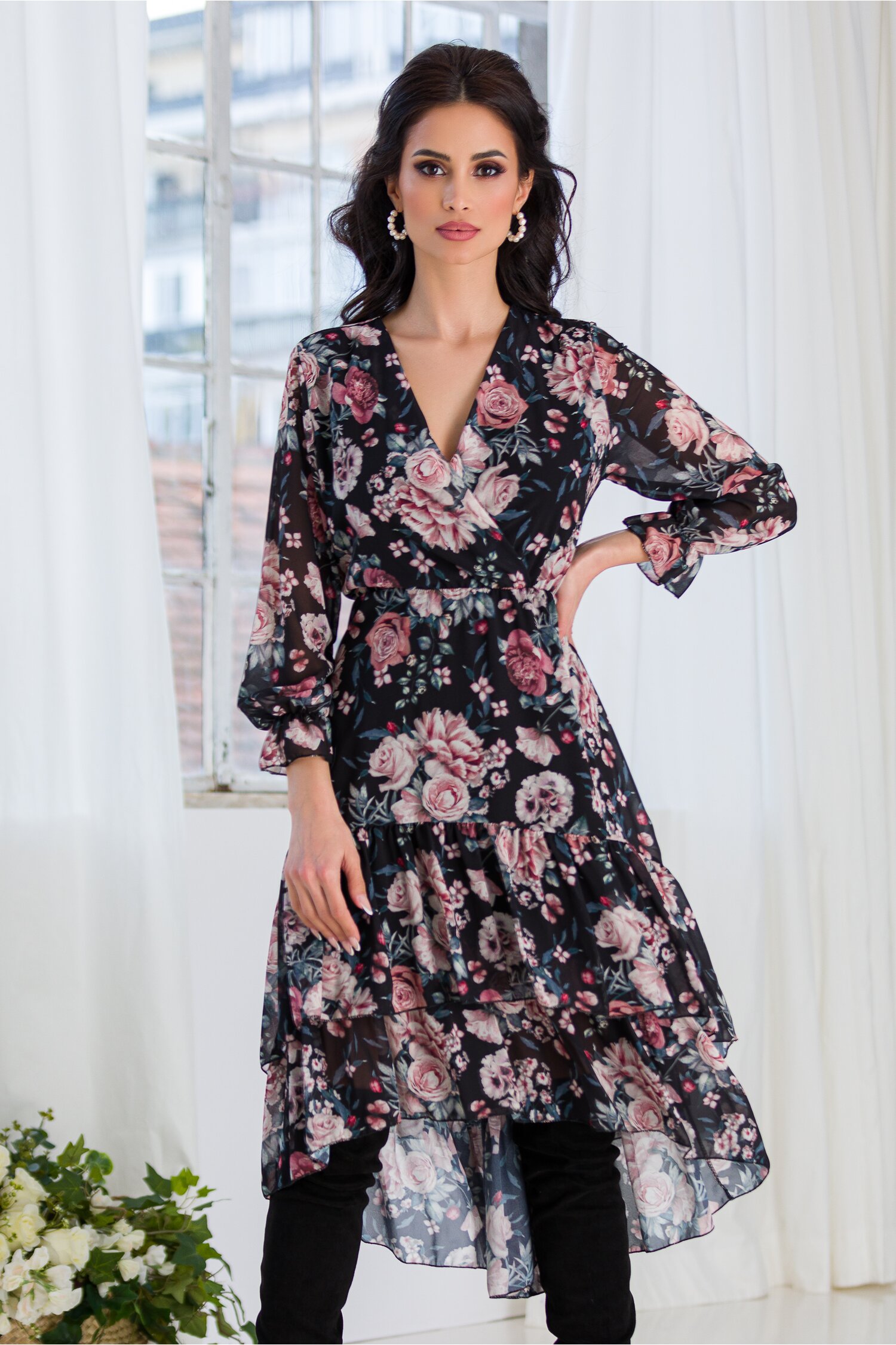 Rochie Marisa neagra cu imprimeu floral