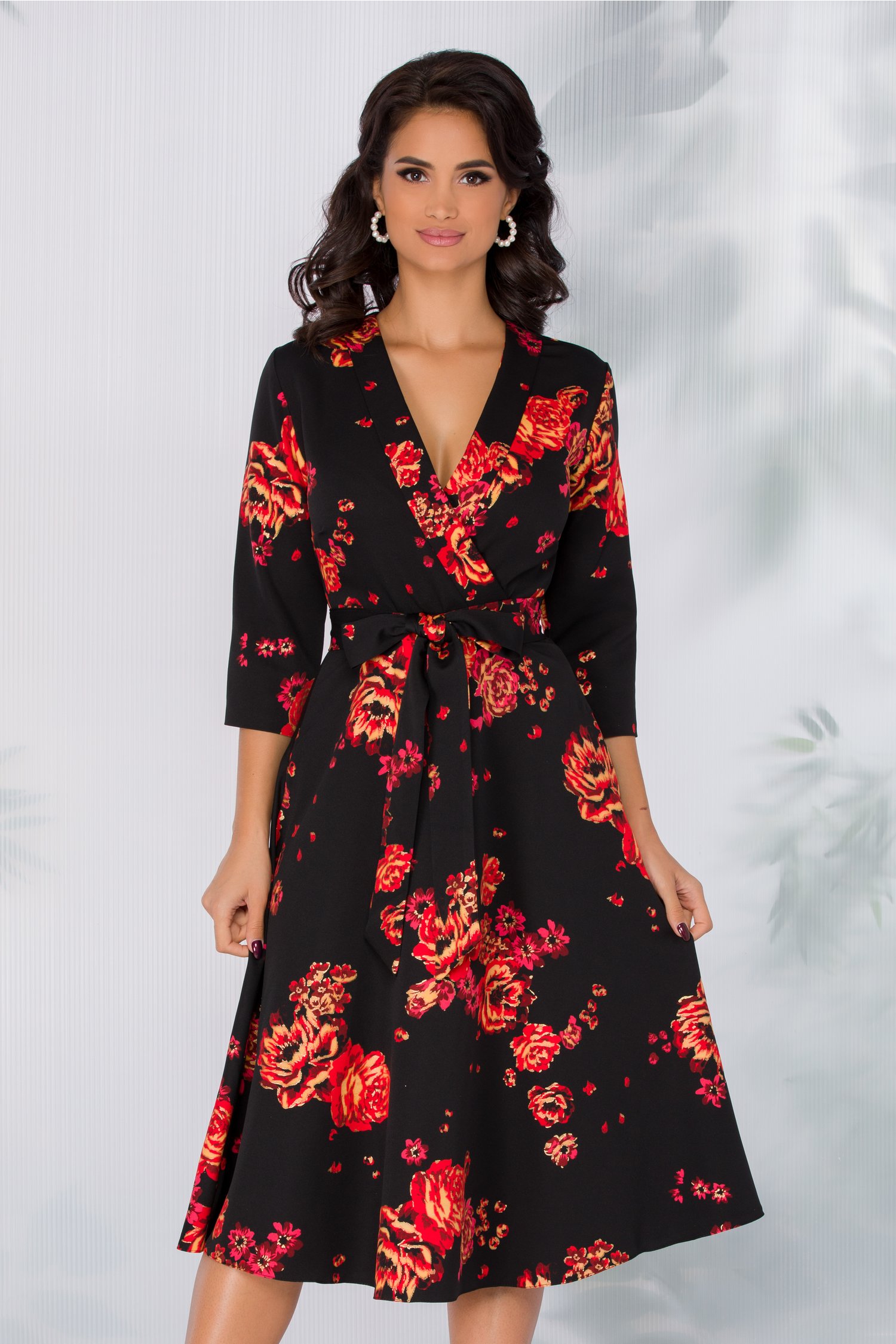 Rochie mira neagra cu tradafiri