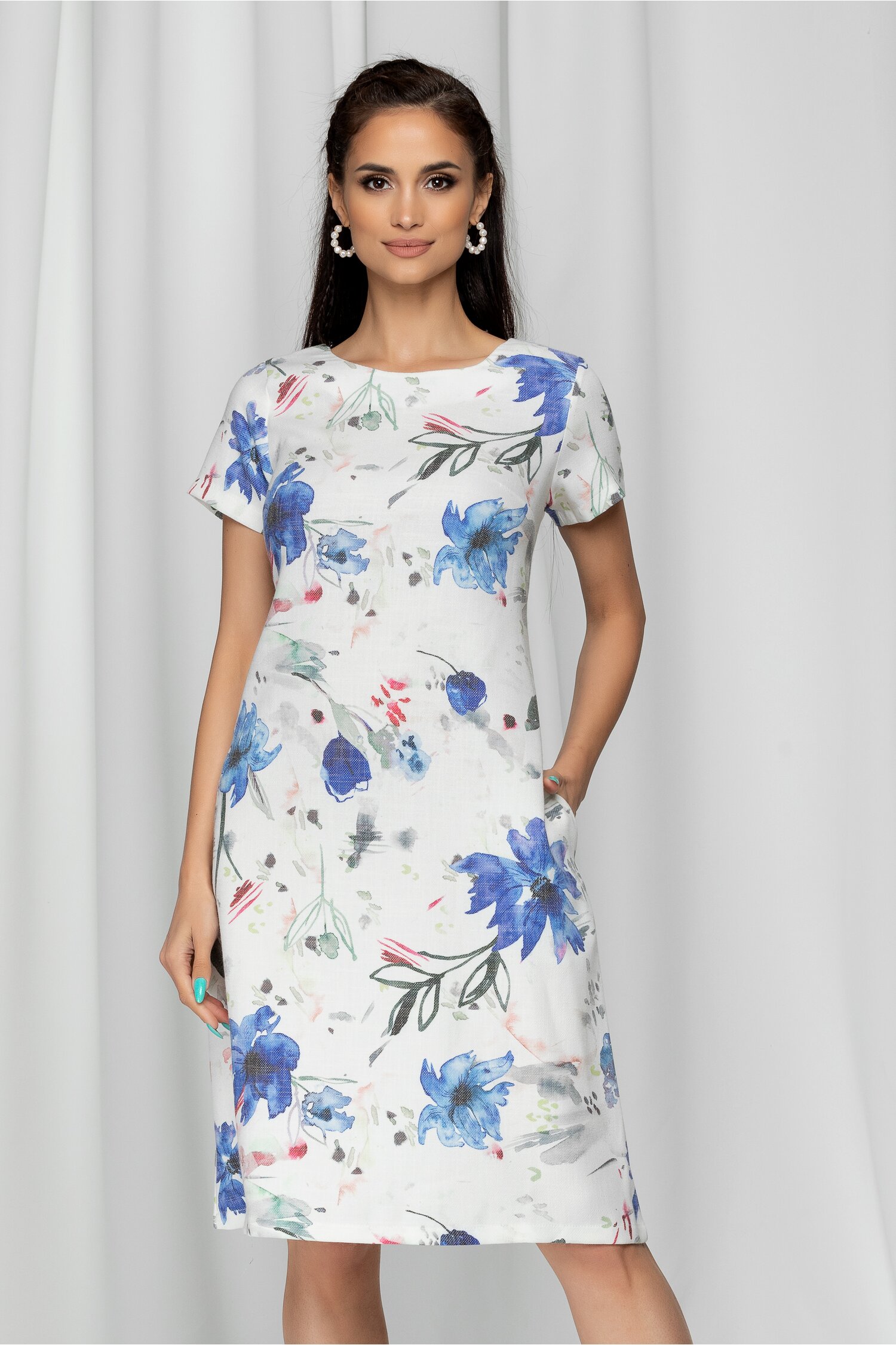 Rochie Mona alba cu imprimeu floral albastru si buzunare