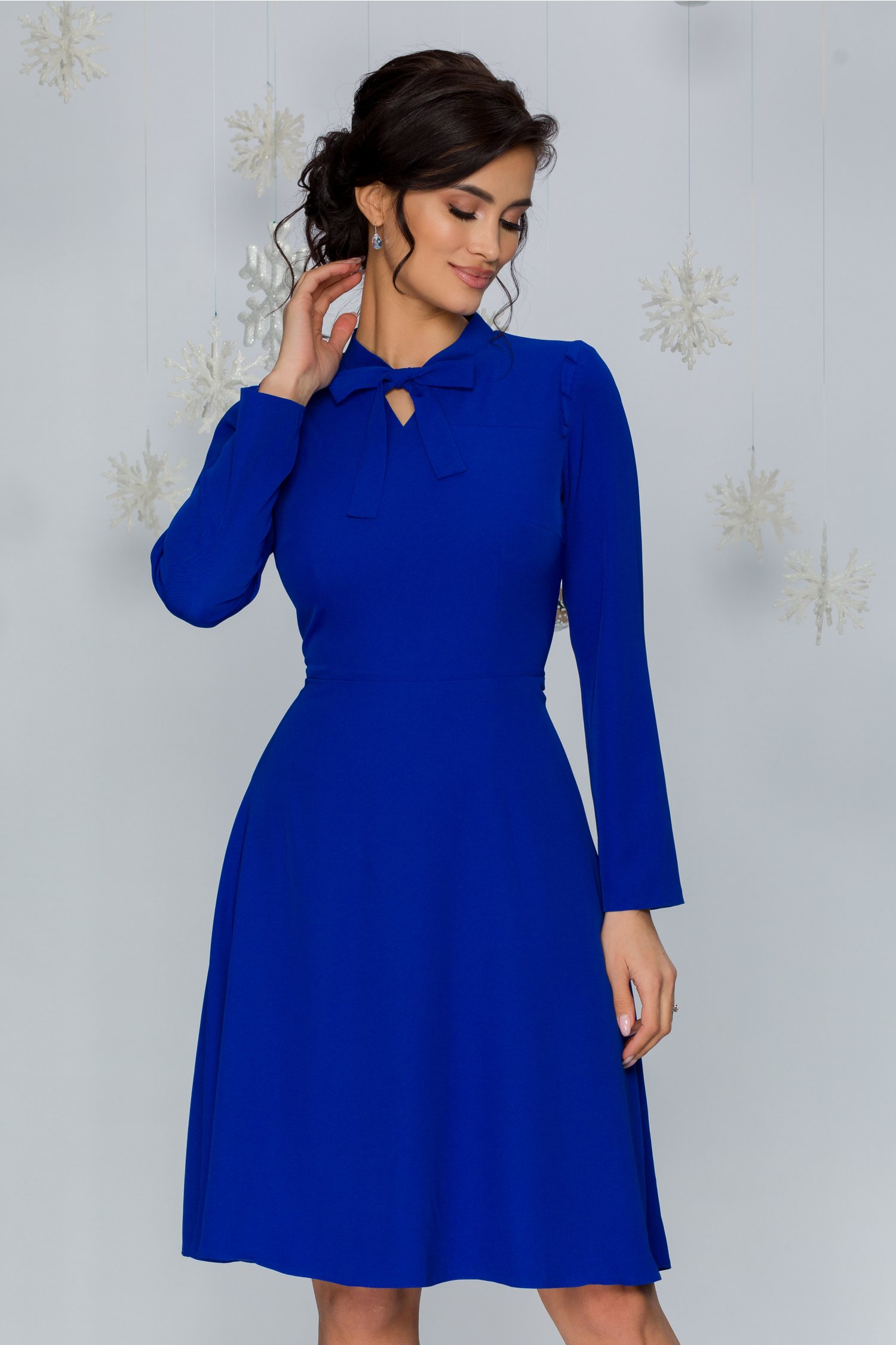 Rochie moze albastra cu pliuri la umeri