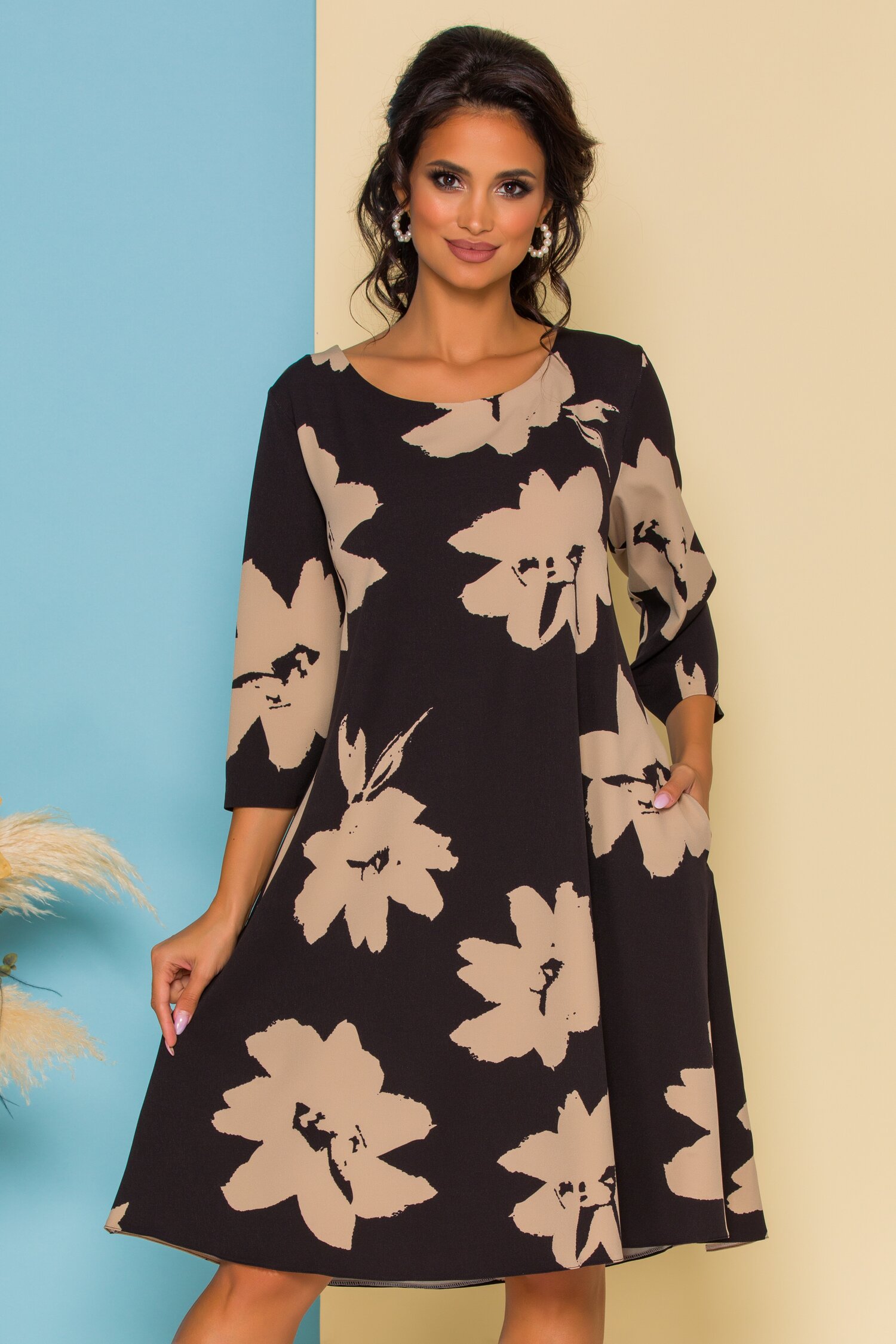 Rochie Petra neagra cu imprimeu floral bej