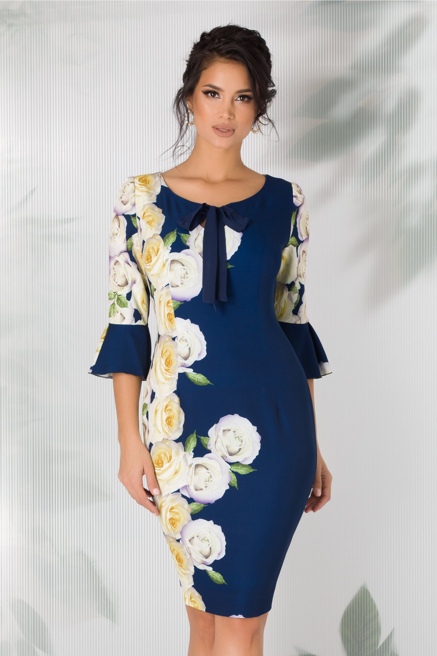 Rochie Rosa bleumarin cu imprimeu floral