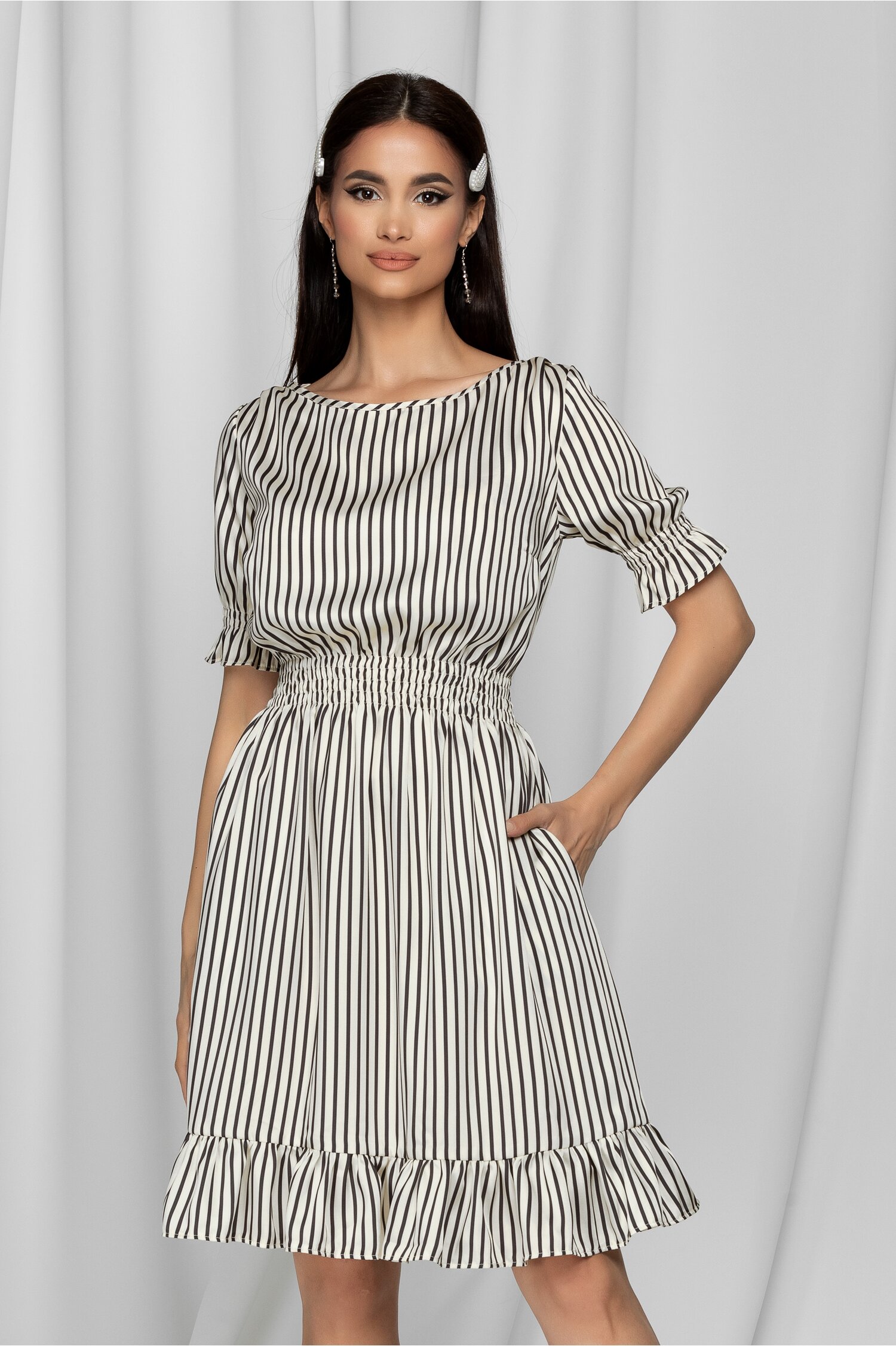Rochie trisha ivory satinata cu dungi negre