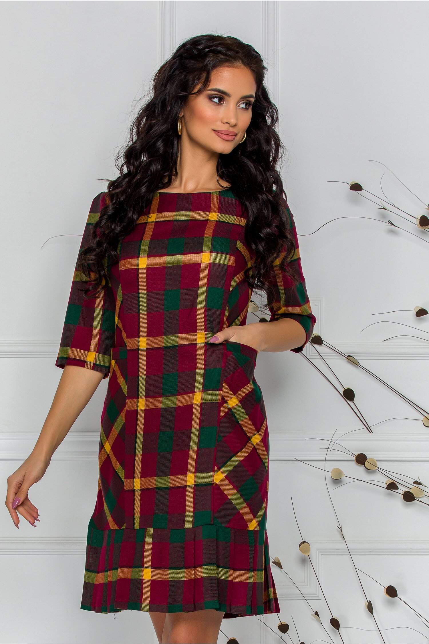 Rochie Vania bordo cu carouri in nuante de verde si galben