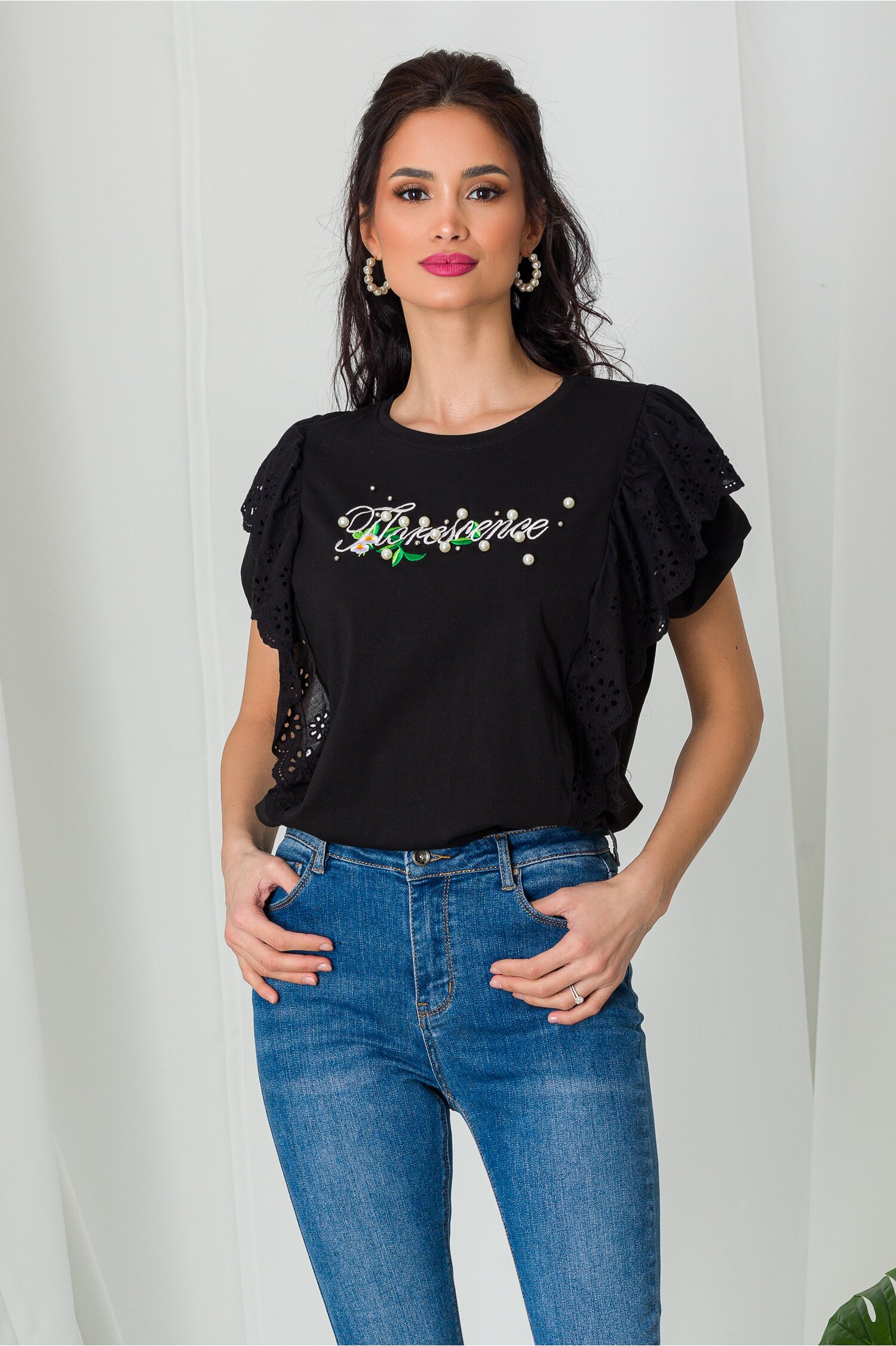 Tricou Florescence negru cu volane si perlute