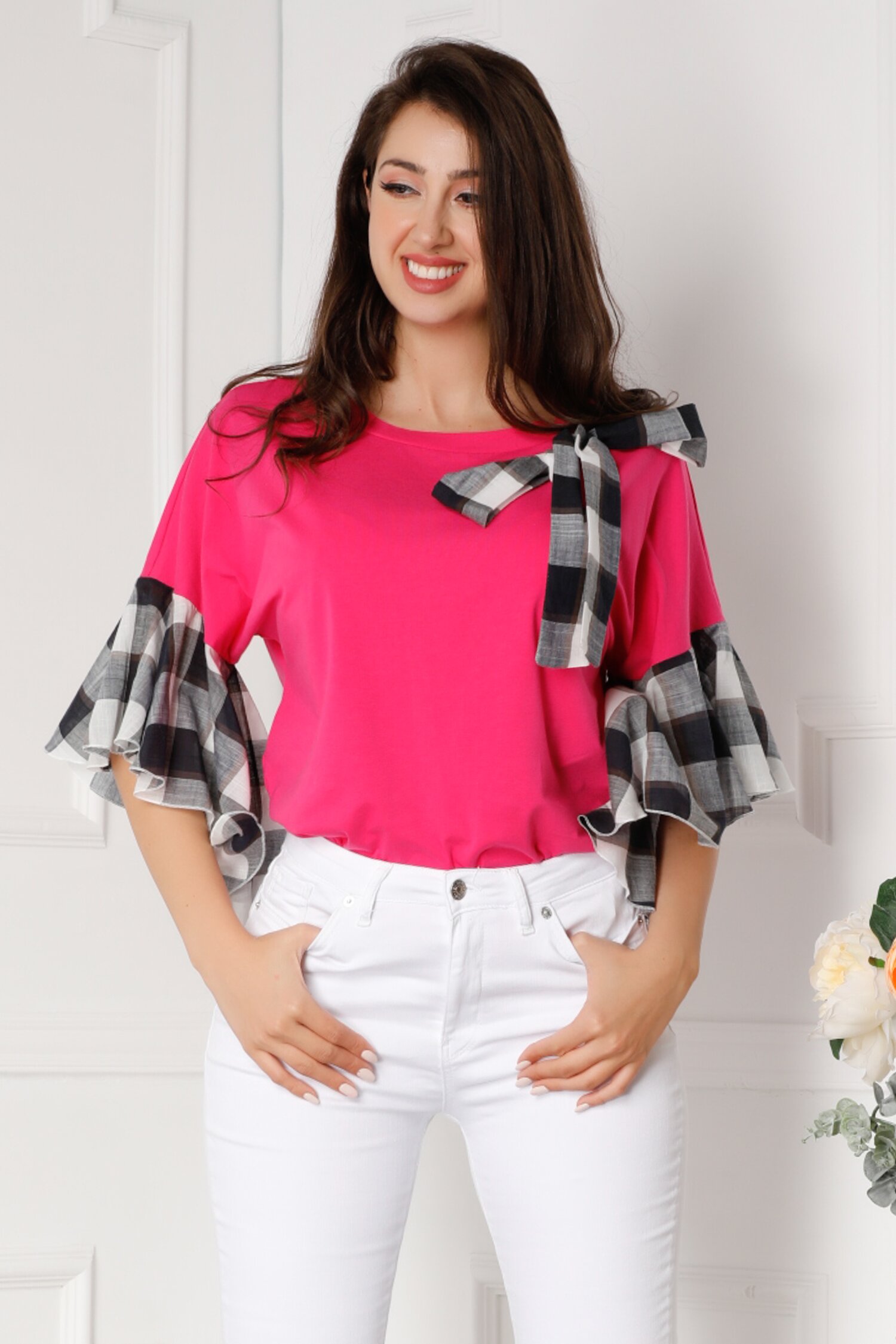 Tricou LaDonna fucsia cu carouri gri si funda