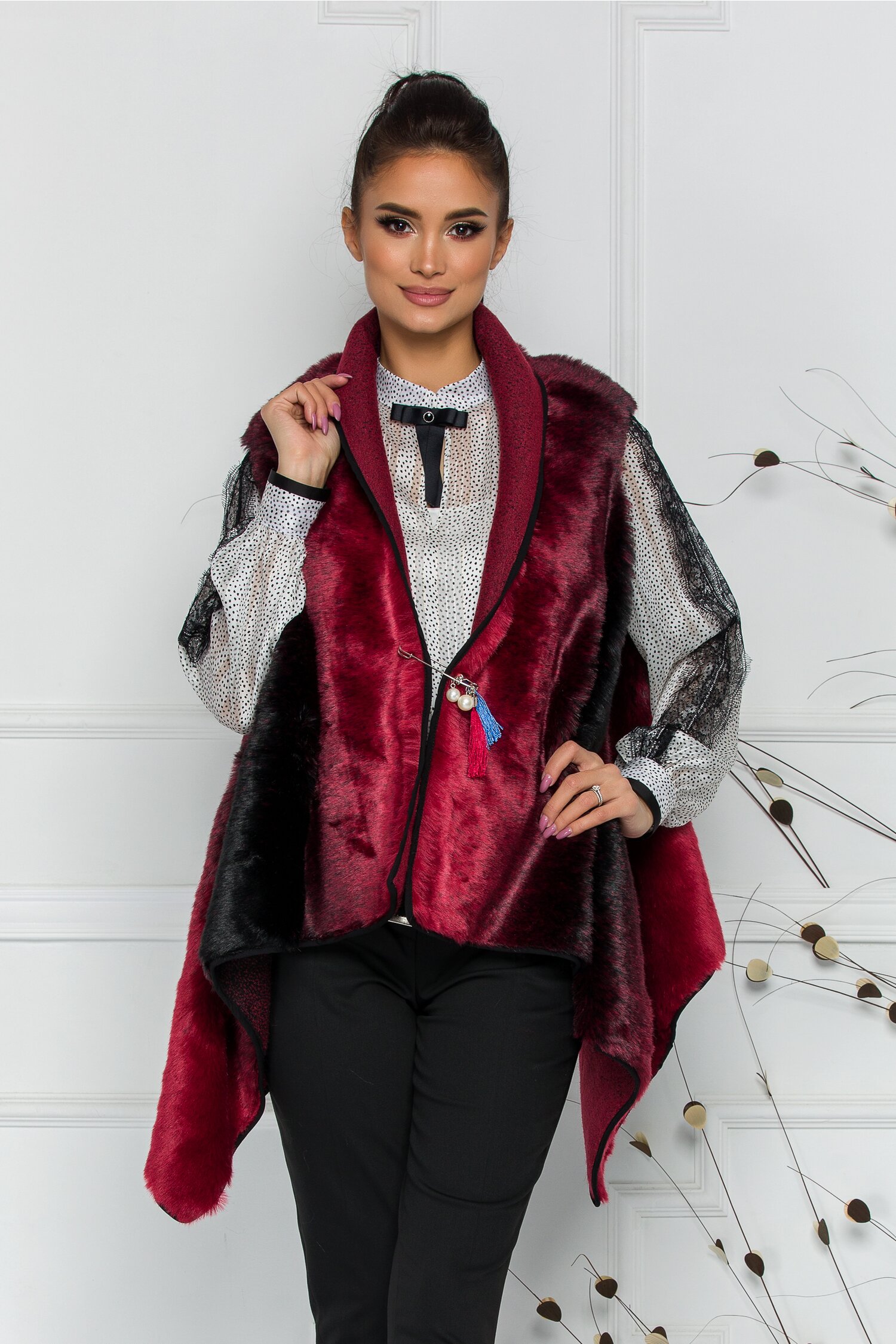 Vesta din blanita rosu si negru in degrade