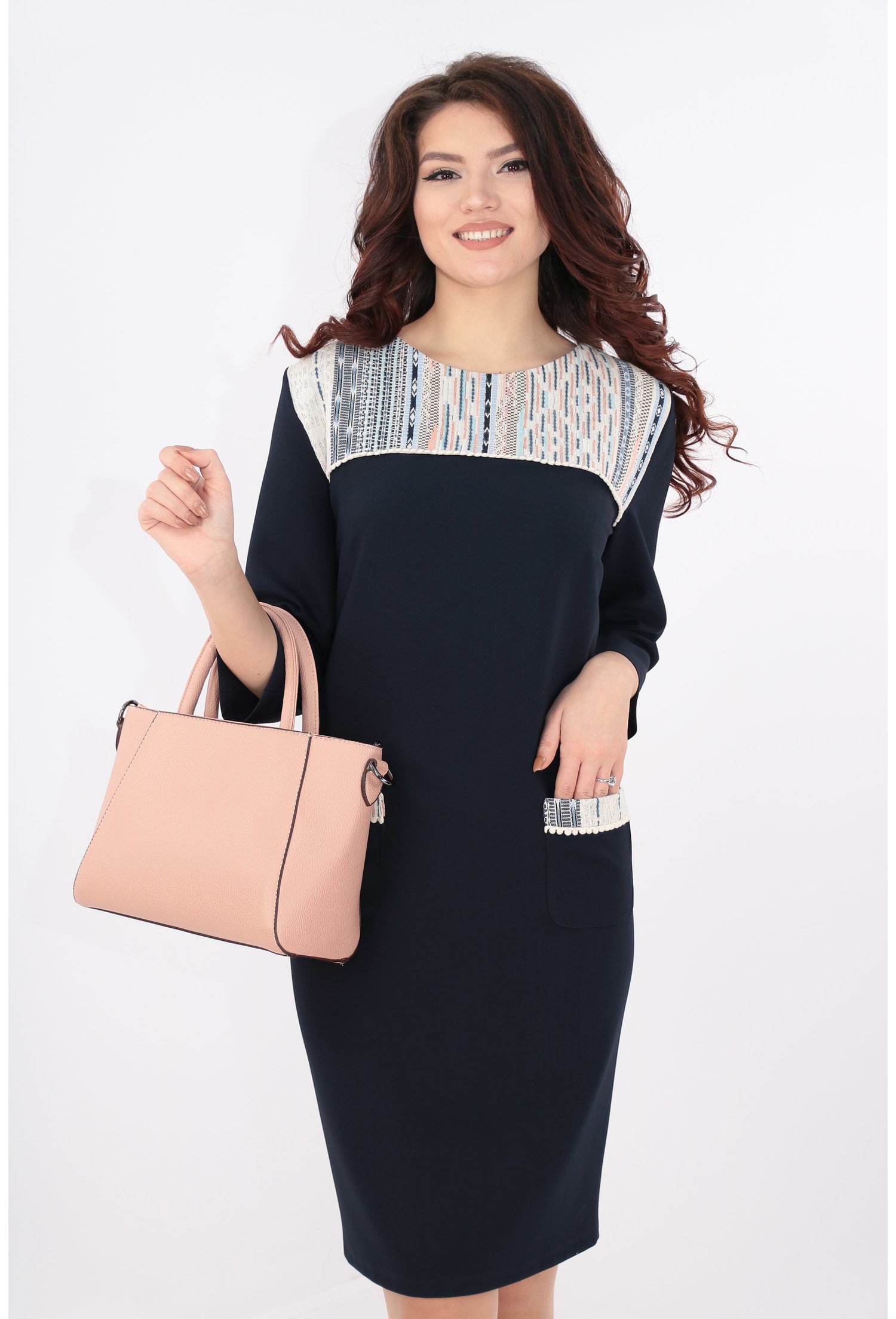 Rochie office bleumarin cu garnituri crem