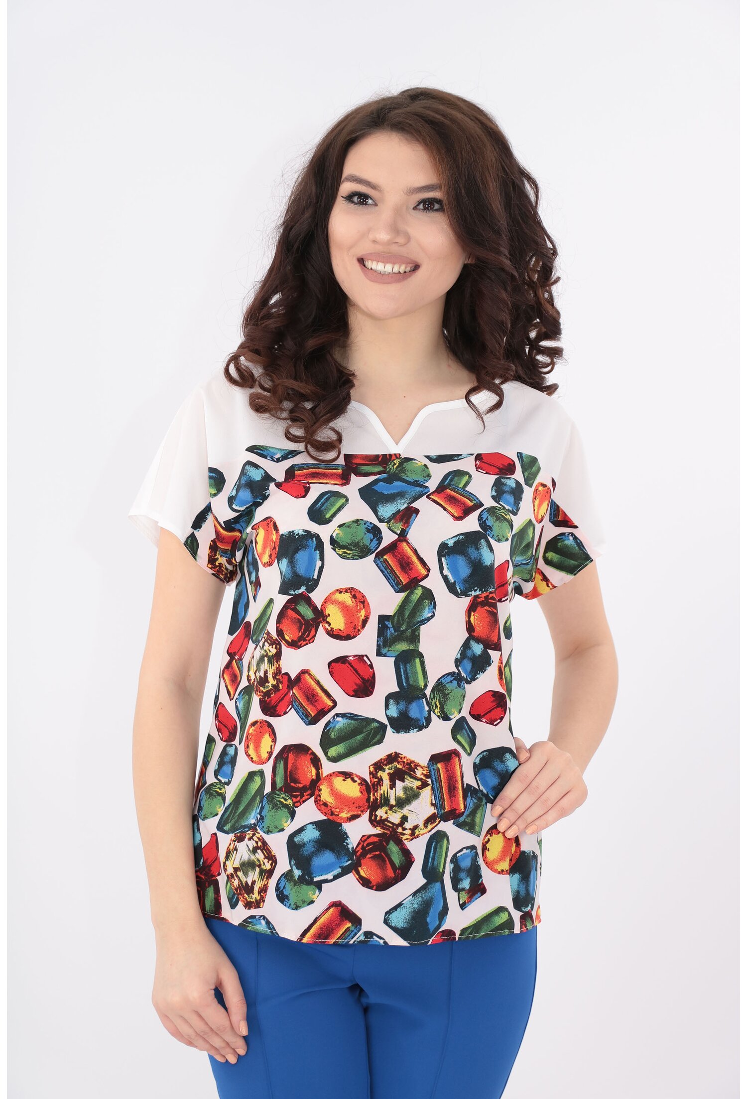 Bluza alba cu print multicolor